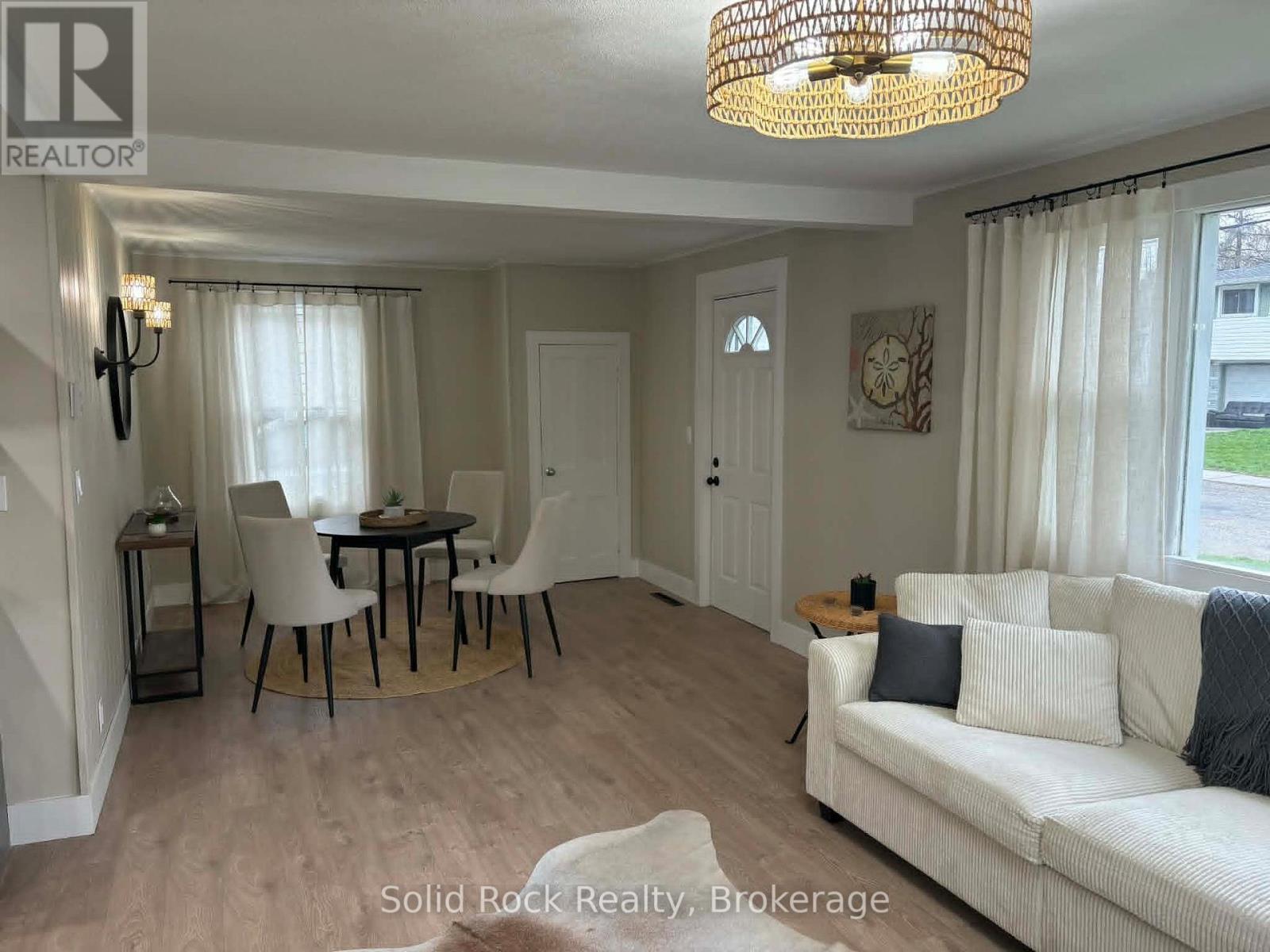 14 LINN STREET - 26