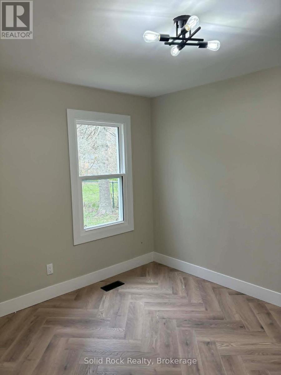14 LINN STREET - 33