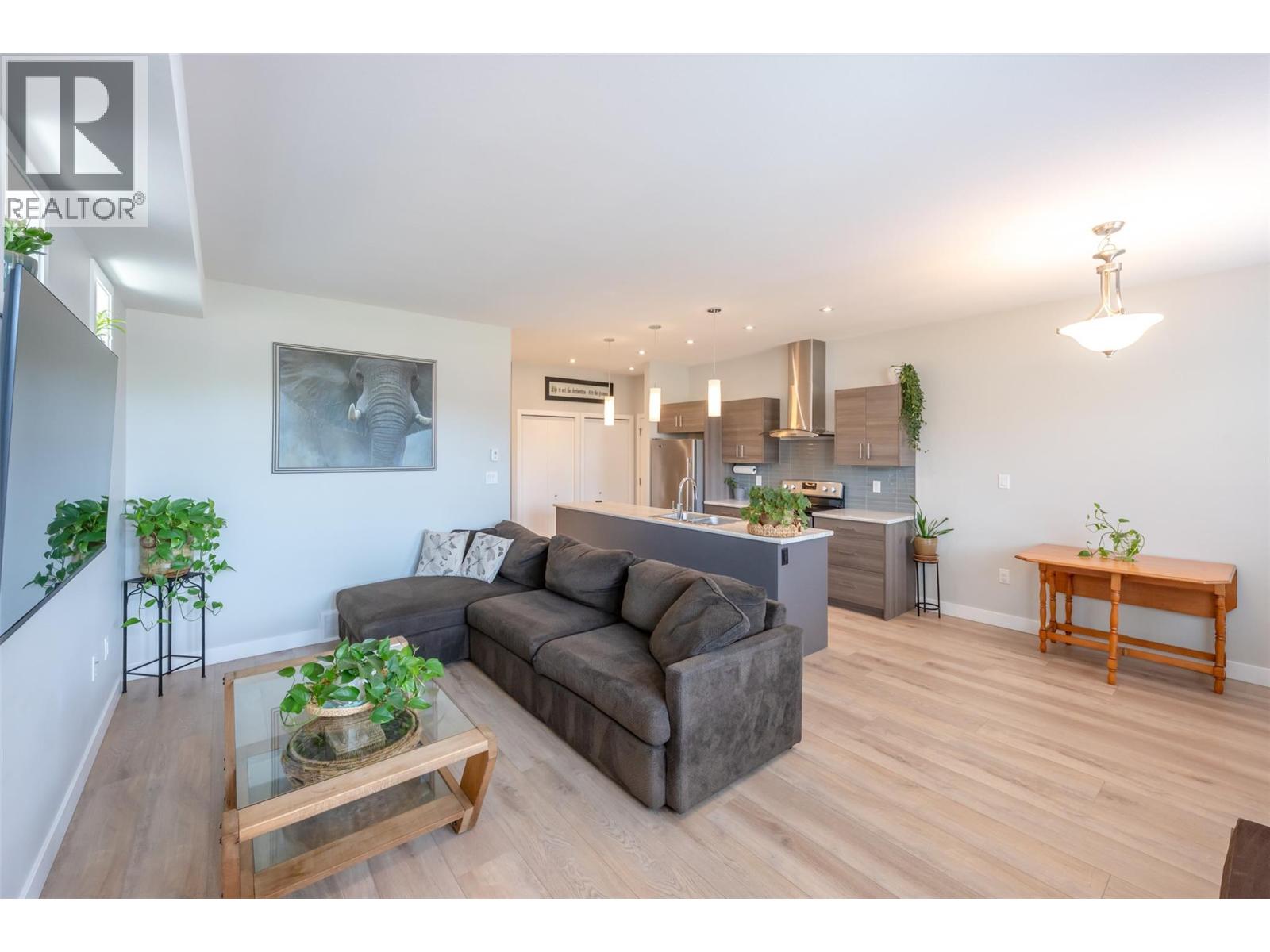 457 Nelson Avenue Unit# 102, Penticton