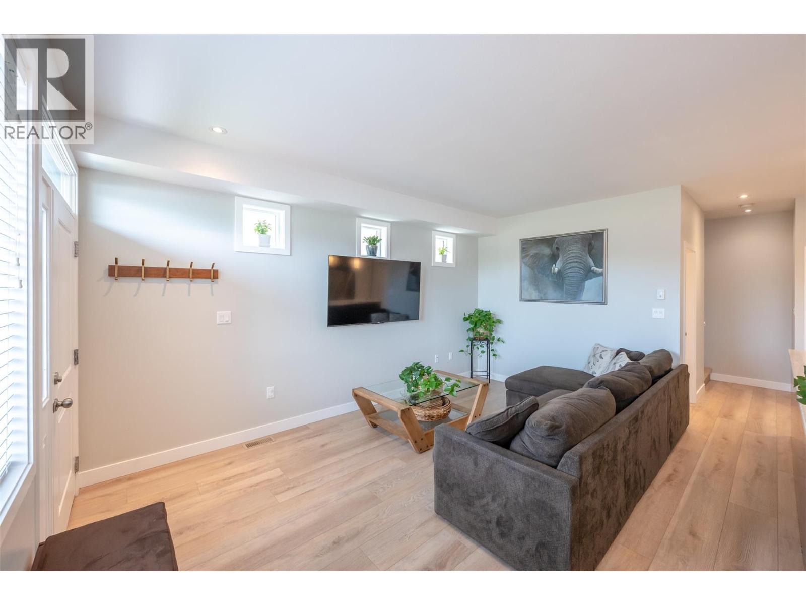 457 Nelson Avenue Unit# 102, Penticton
