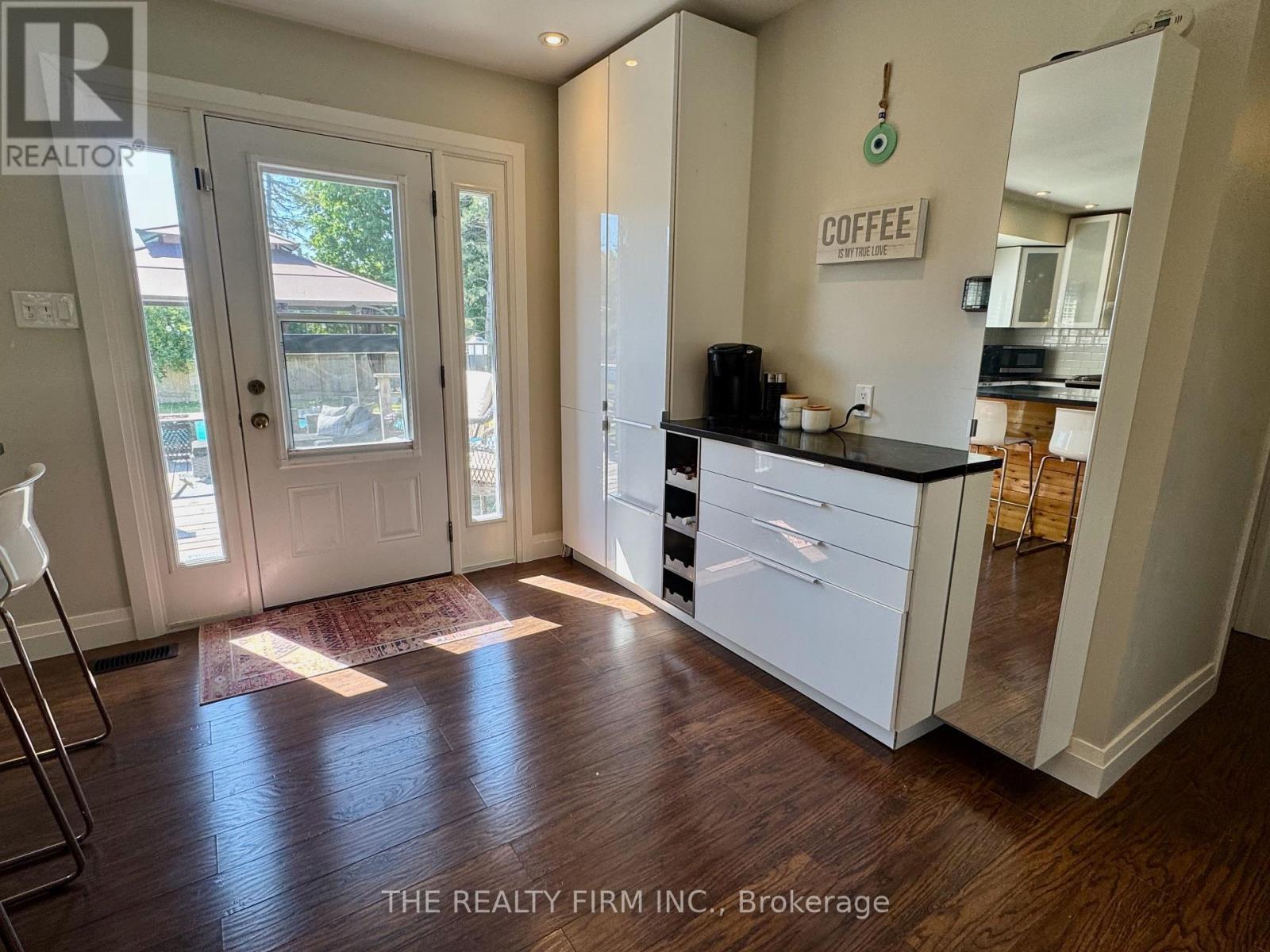 571 EVERGLADE CRESCENT - 10