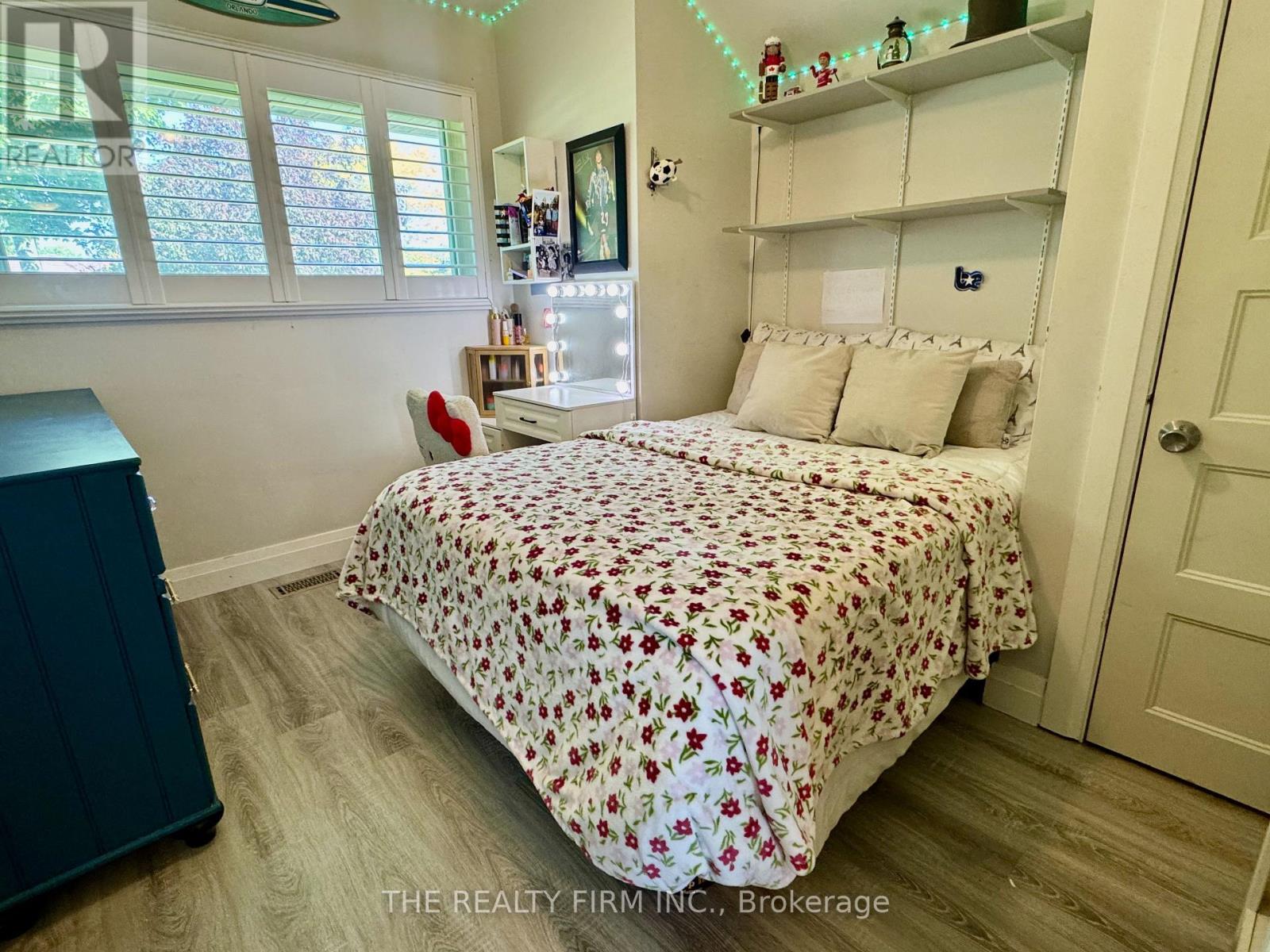 571 EVERGLADE CRESCENT - 13