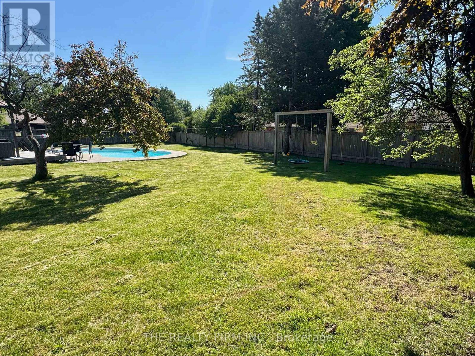571 EVERGLADE CRESCENT - 29