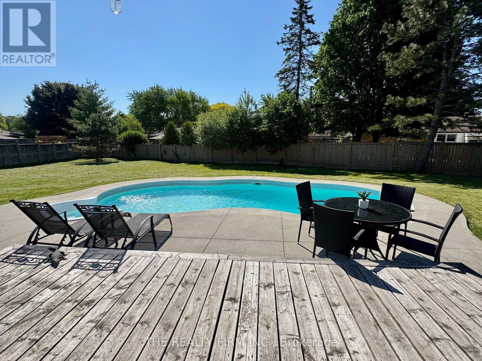 571 EVERGLADE CRESCENT - 39