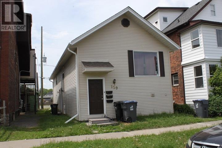 129 McKellar ST N - 10