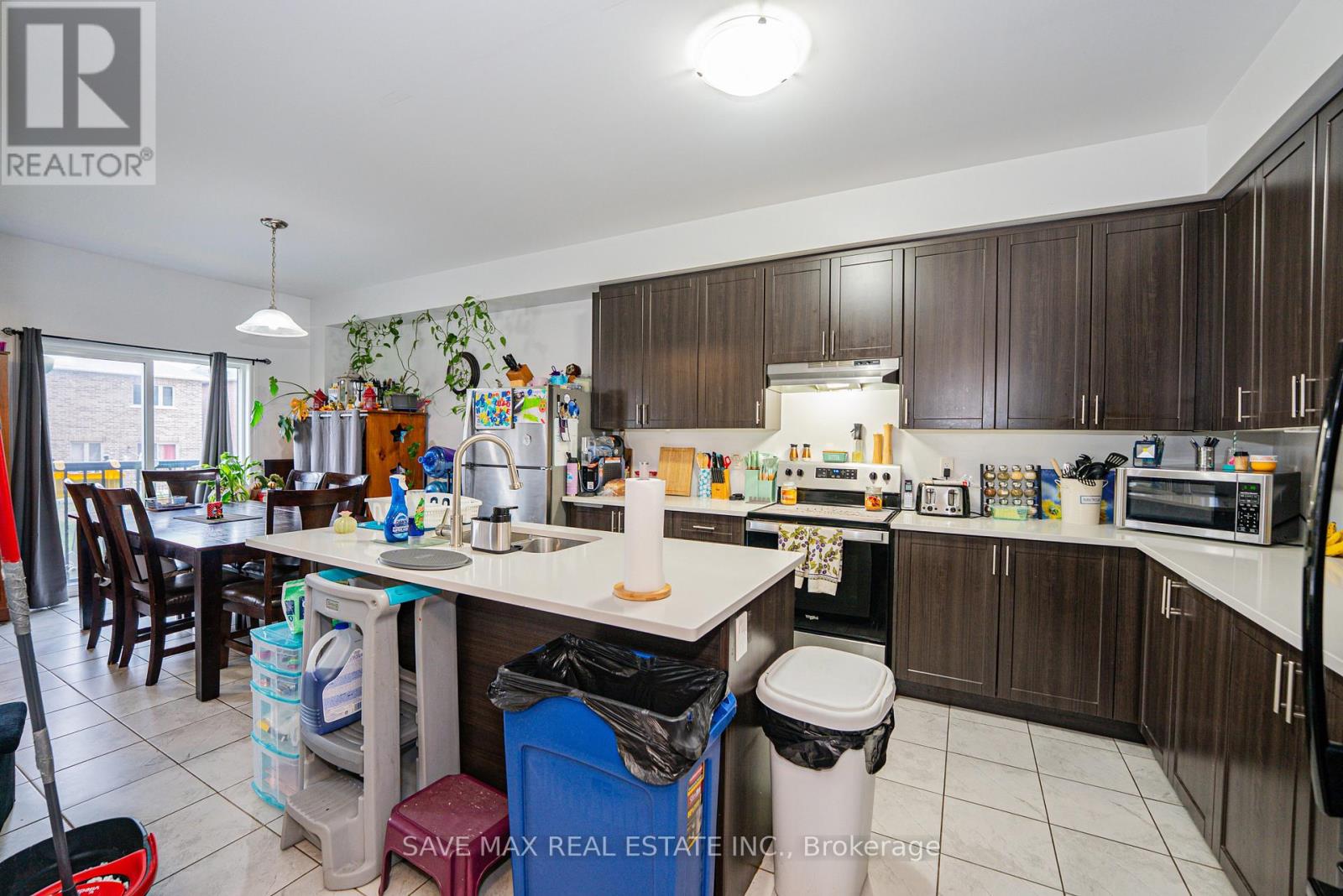 335 RIDLEY CRESCENT - 18