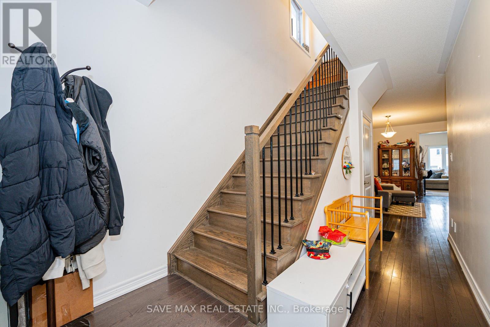 335 RIDLEY CRESCENT - 27