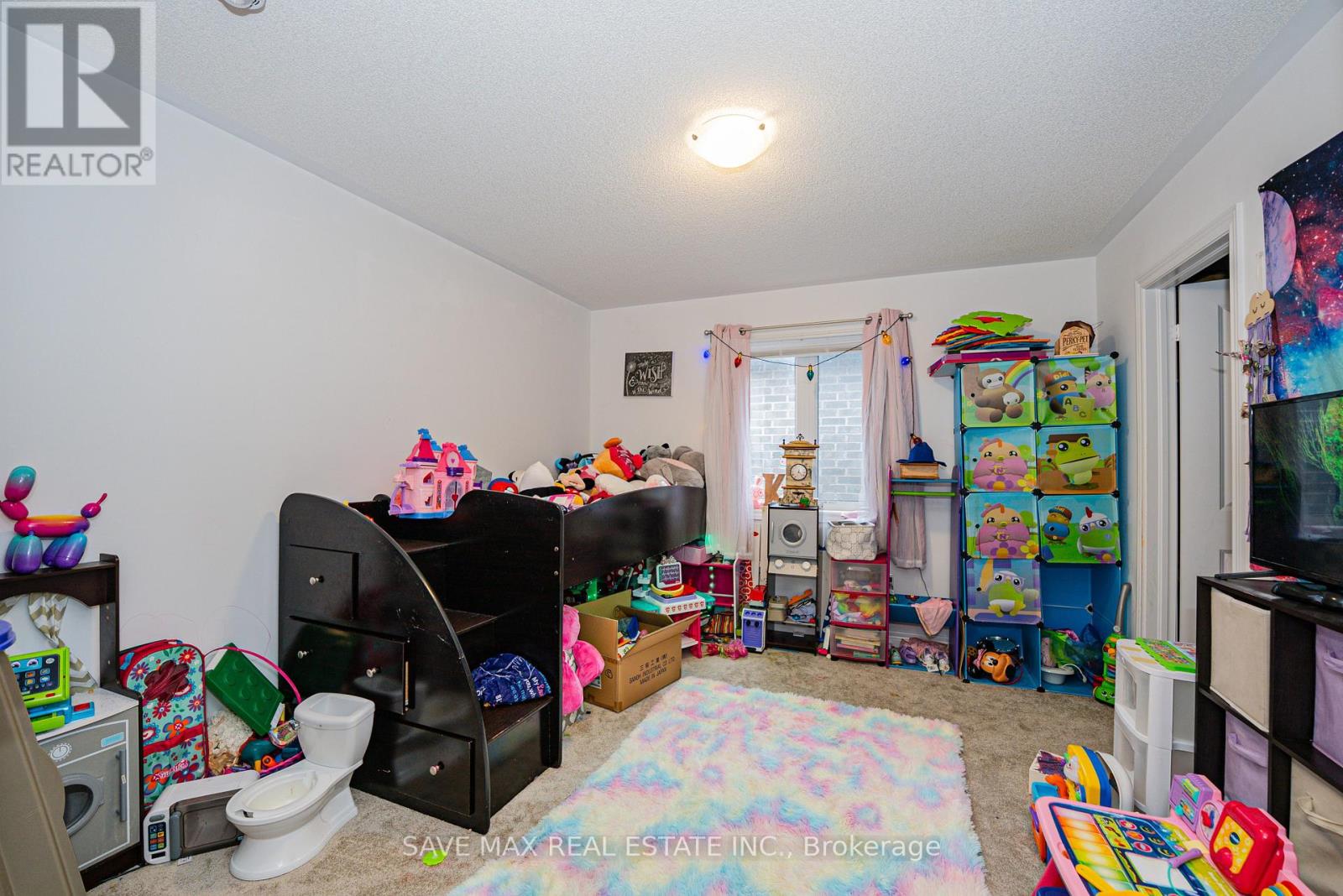 335 RIDLEY CRESCENT - 35