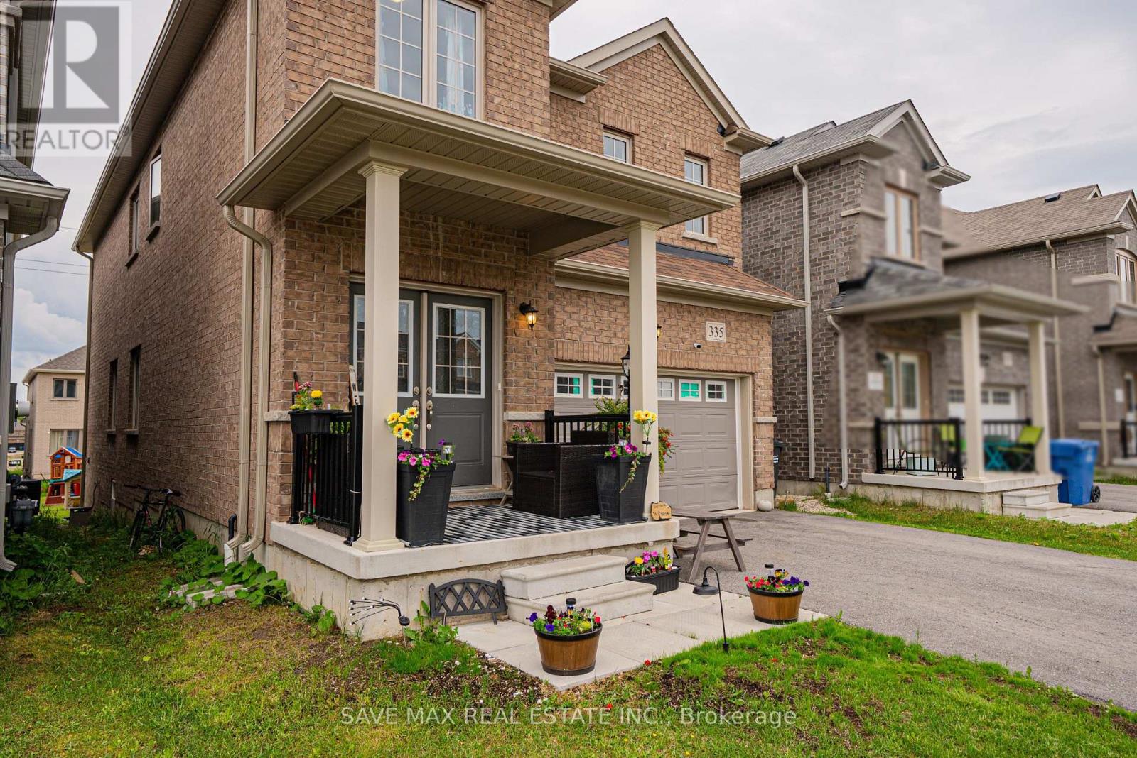 335 RIDLEY CRESCENT - 7