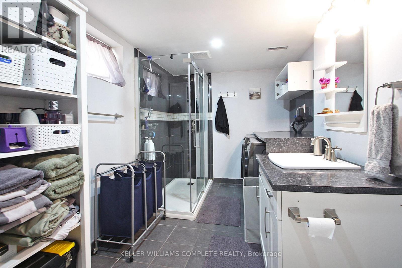 7 LAMPTON PLACE - 23