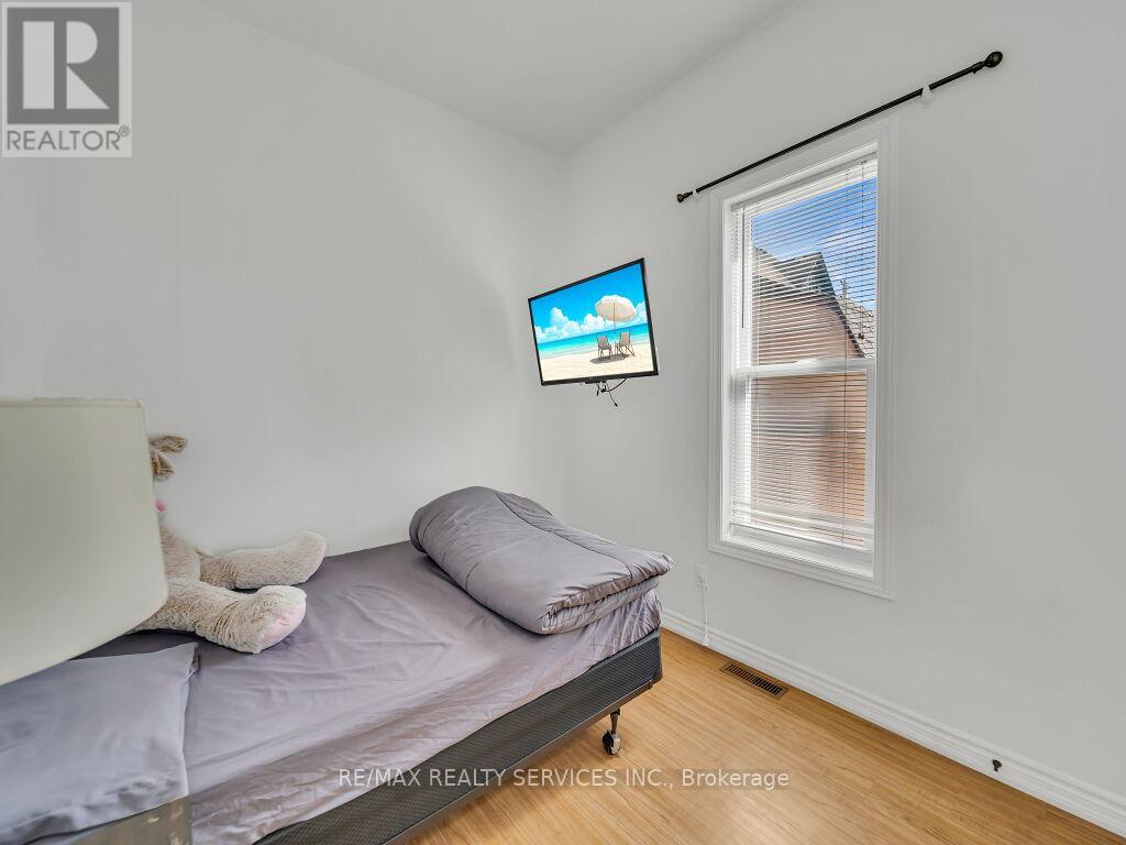 65 MOORE STREET - 22