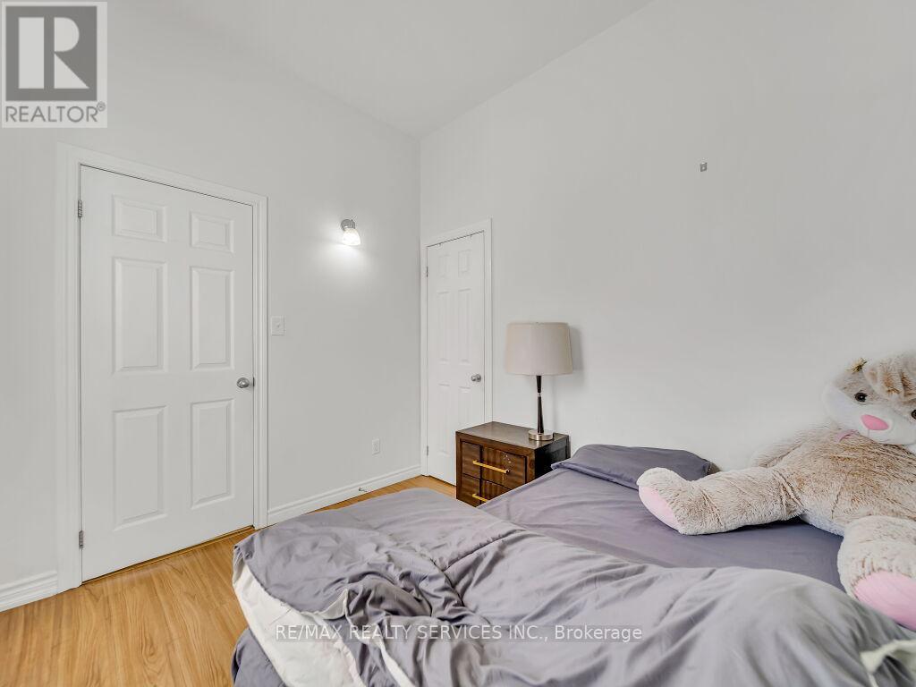 65 MOORE STREET - 23