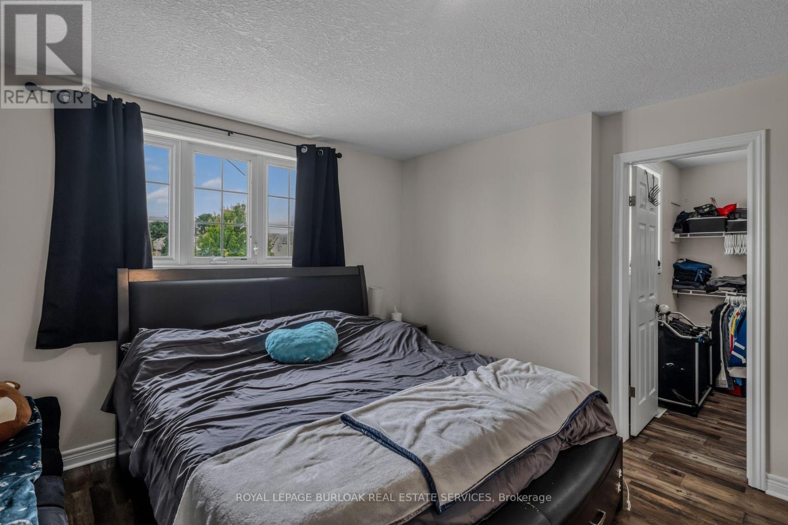 571 CHAMPLAIN AVENUE - 16