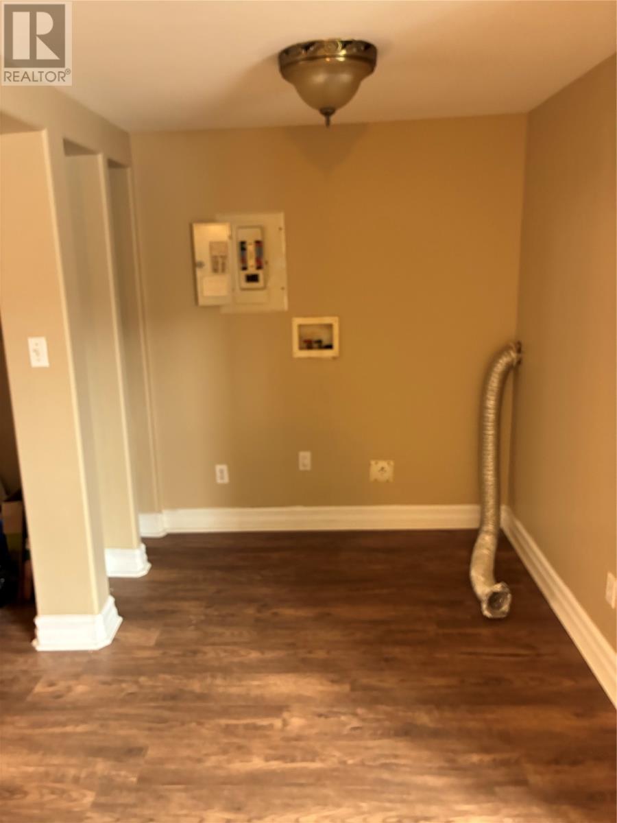 52 Bareneed Road - 32