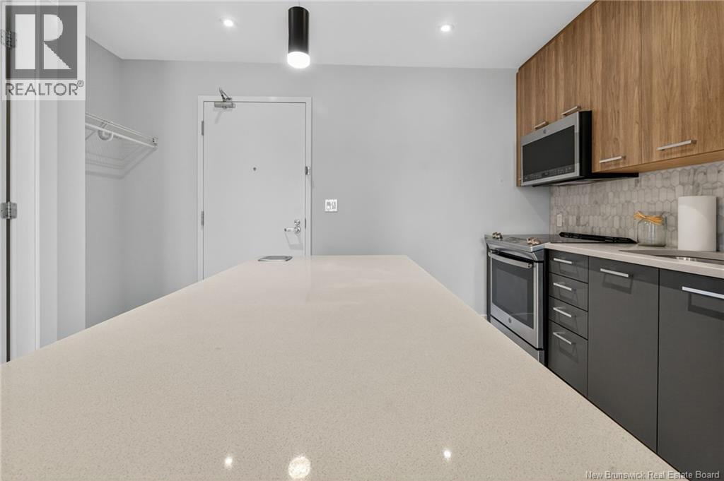 #606 55 Queen Street - Image 29