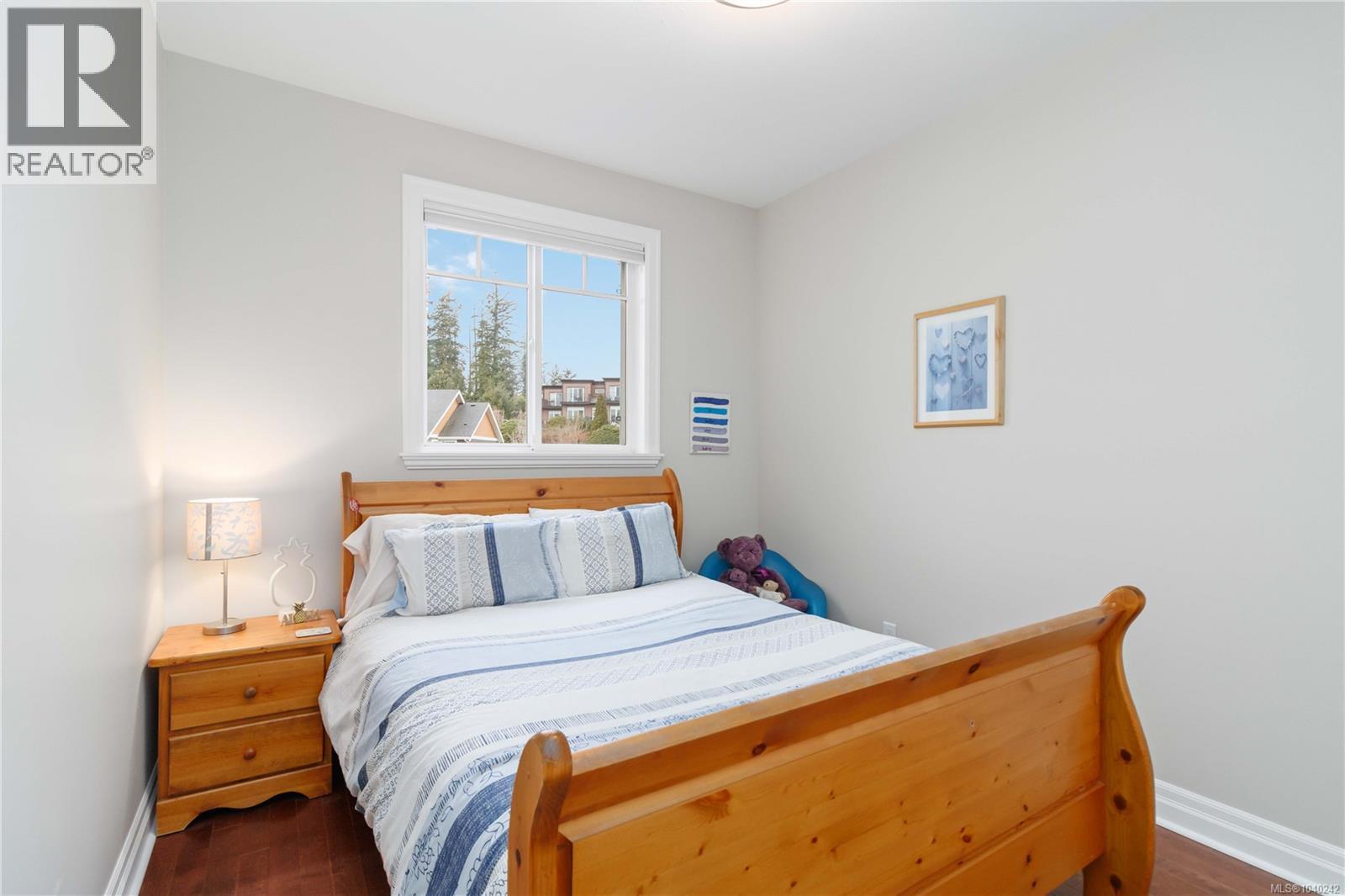 #3 6995 Nordin Rd - 40