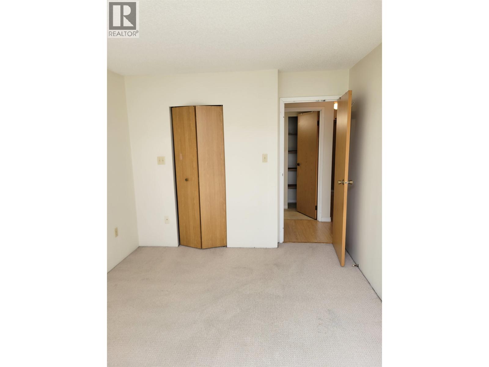 #218-8500 LANSDOWNE Road, Richmond