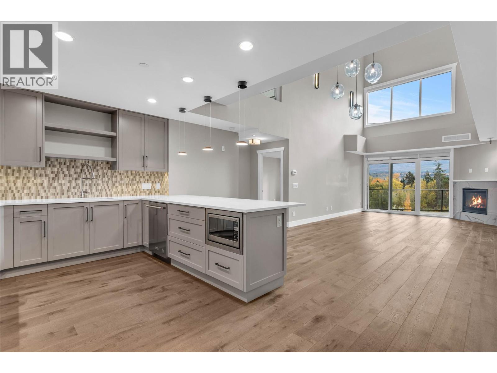 #505 3865 Truswell Road - 4