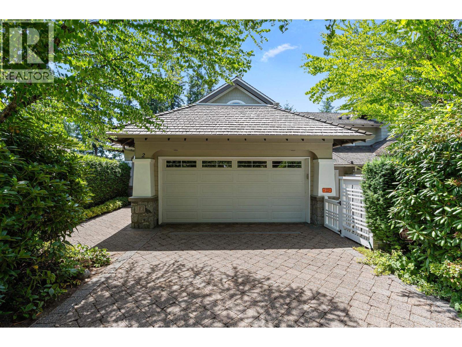 2 5402 WEST VISTA COURT, West Vancouver