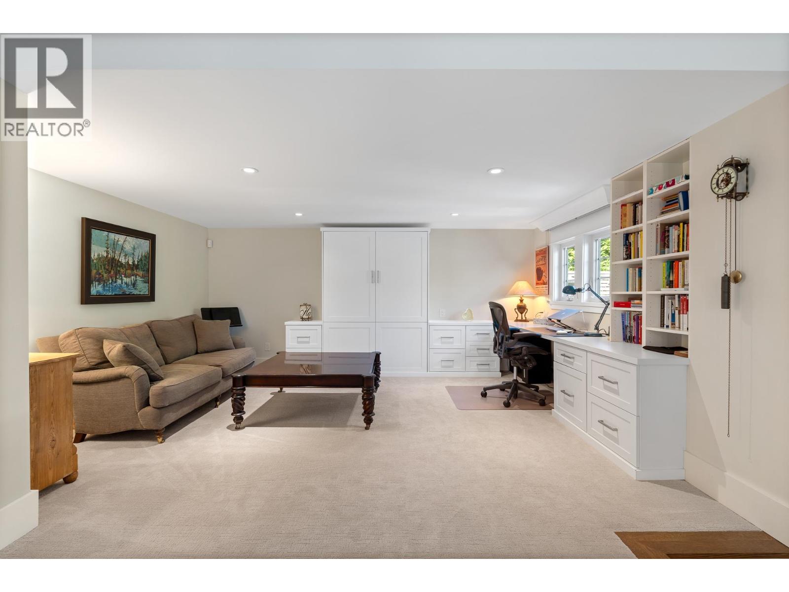2 5402 WEST VISTA COURT, West Vancouver