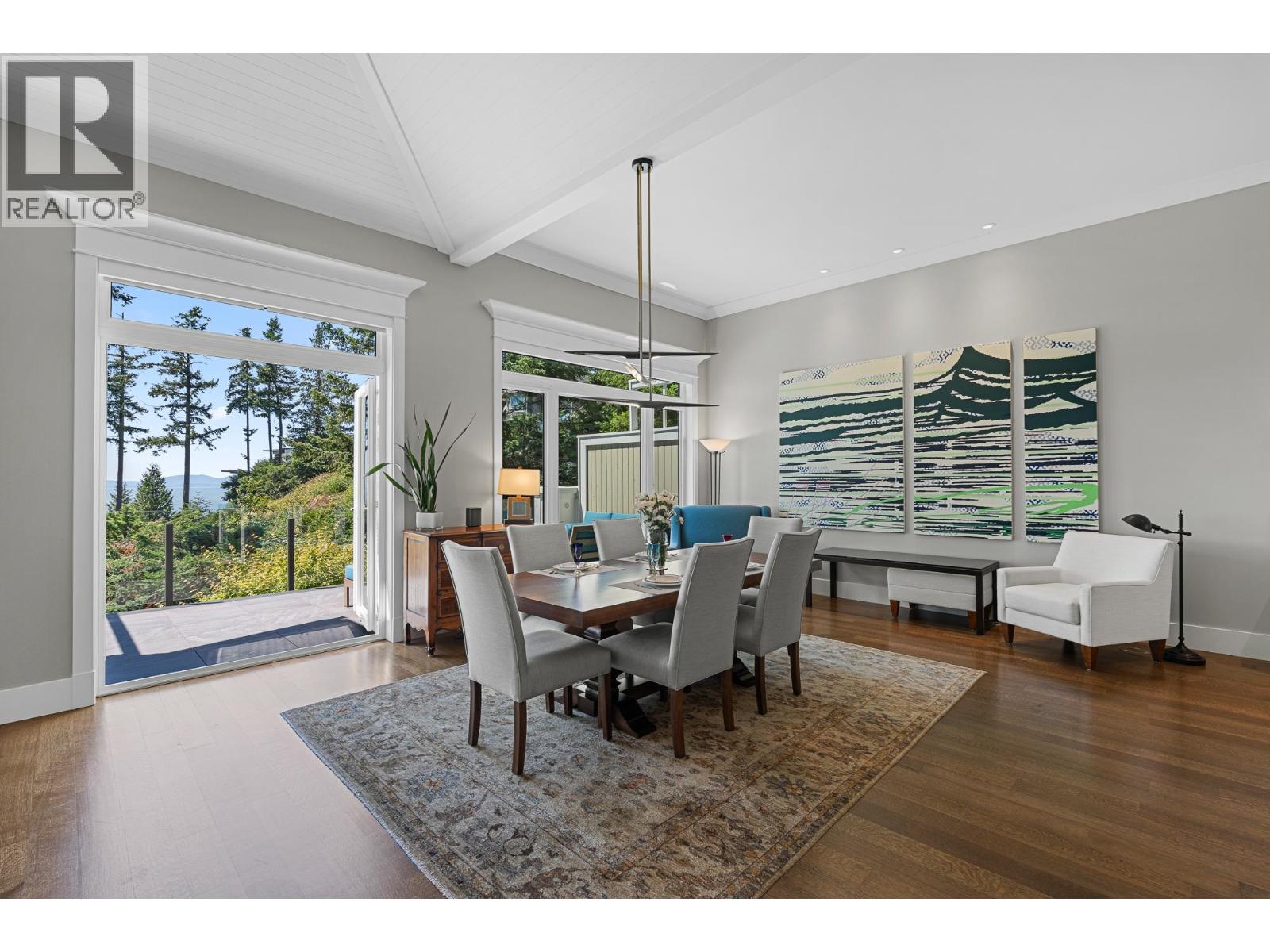 2 5402 WEST VISTA COURT, West Vancouver