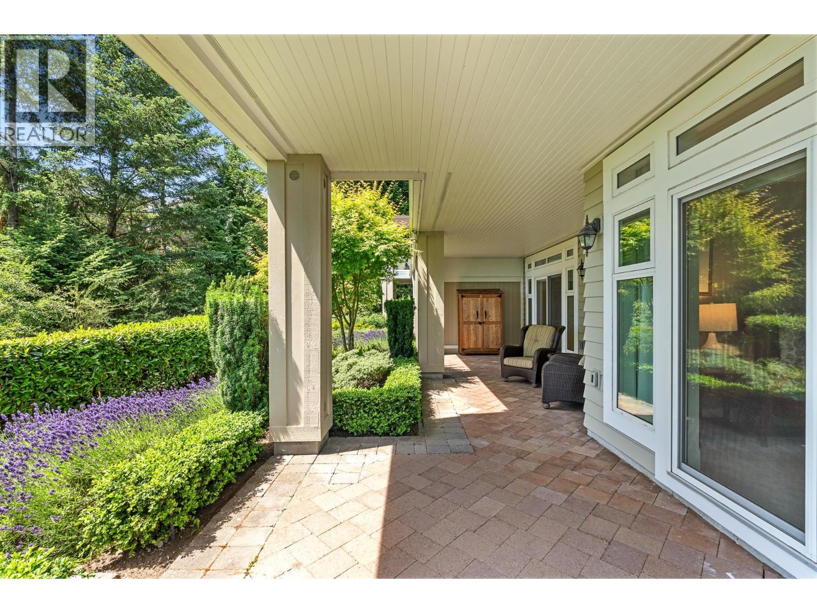 2 5402 WEST VISTA COURT, West Vancouver