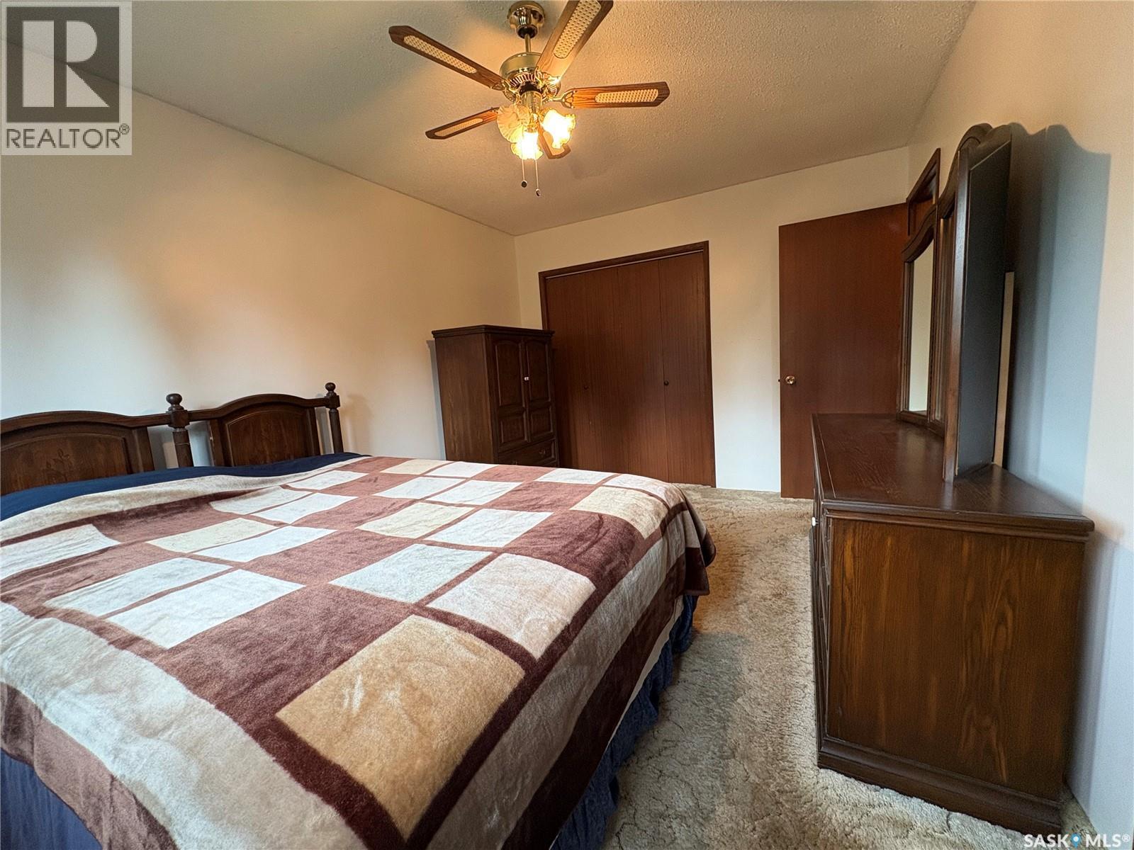 136 Frank AVENUE - 23