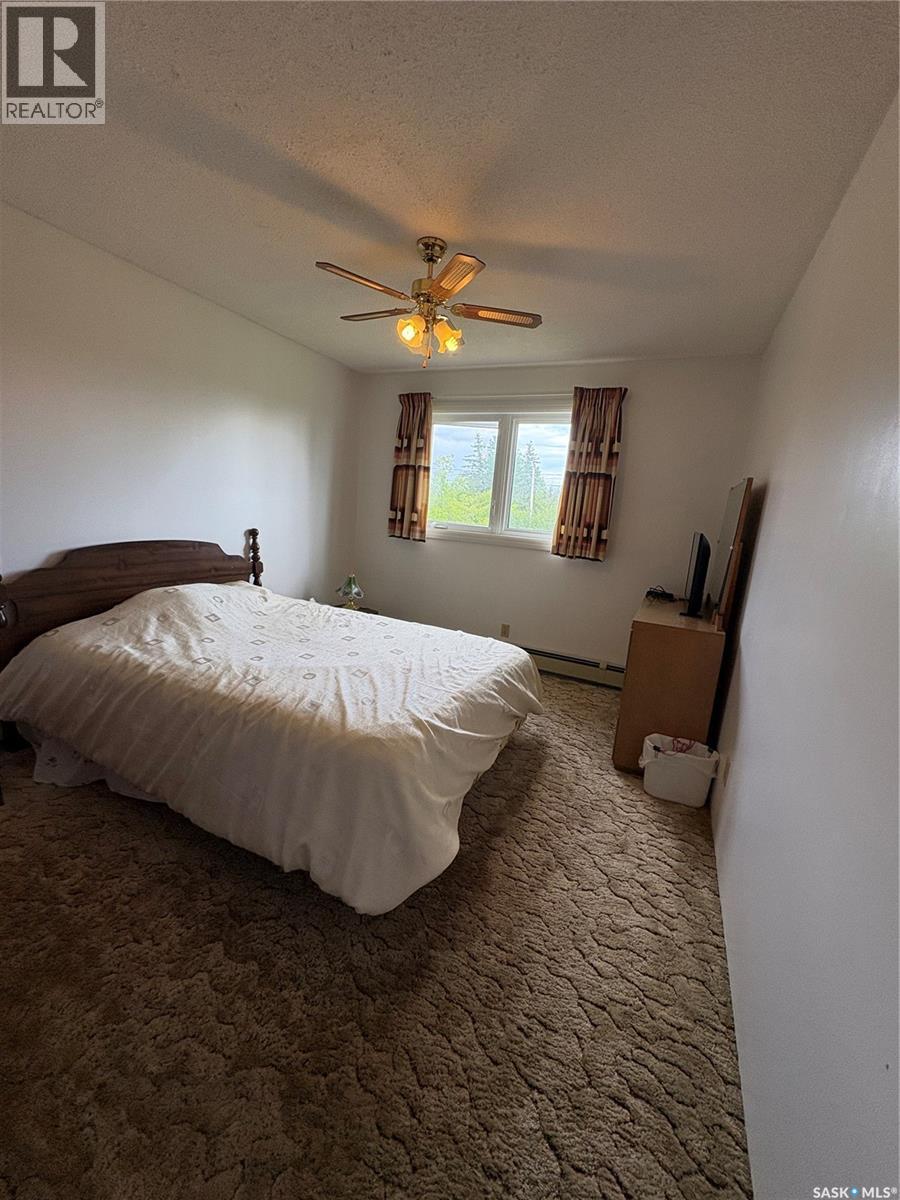 136 Frank AVENUE - 24