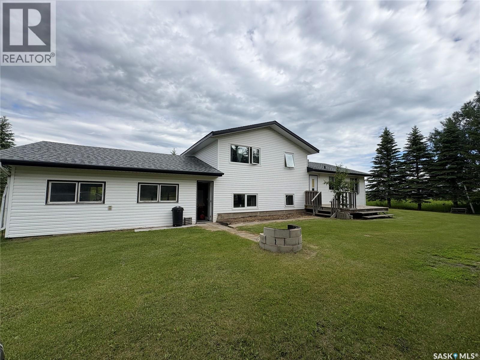 136 Frank AVENUE - 3
