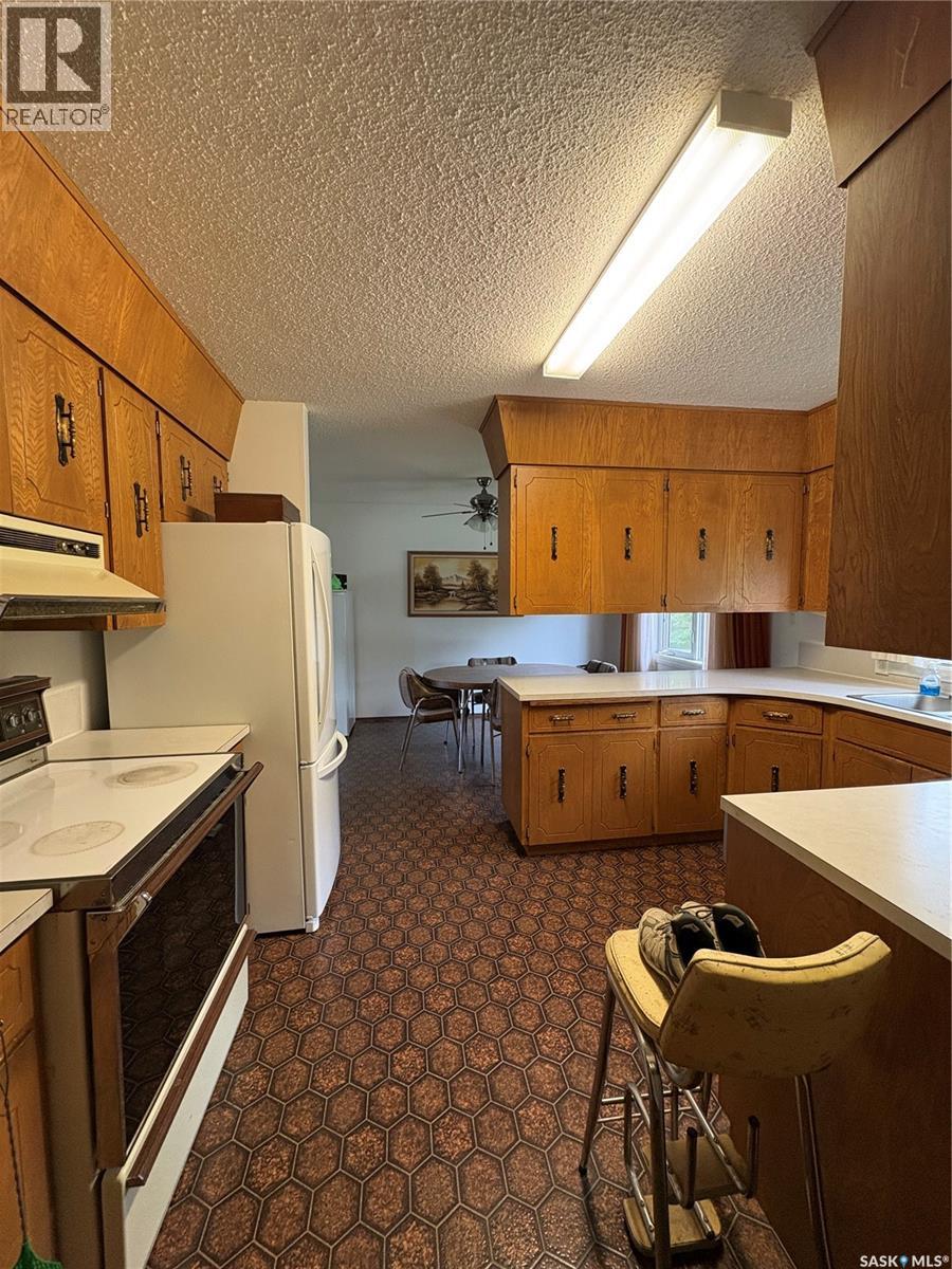 136 Frank AVENUE - 9