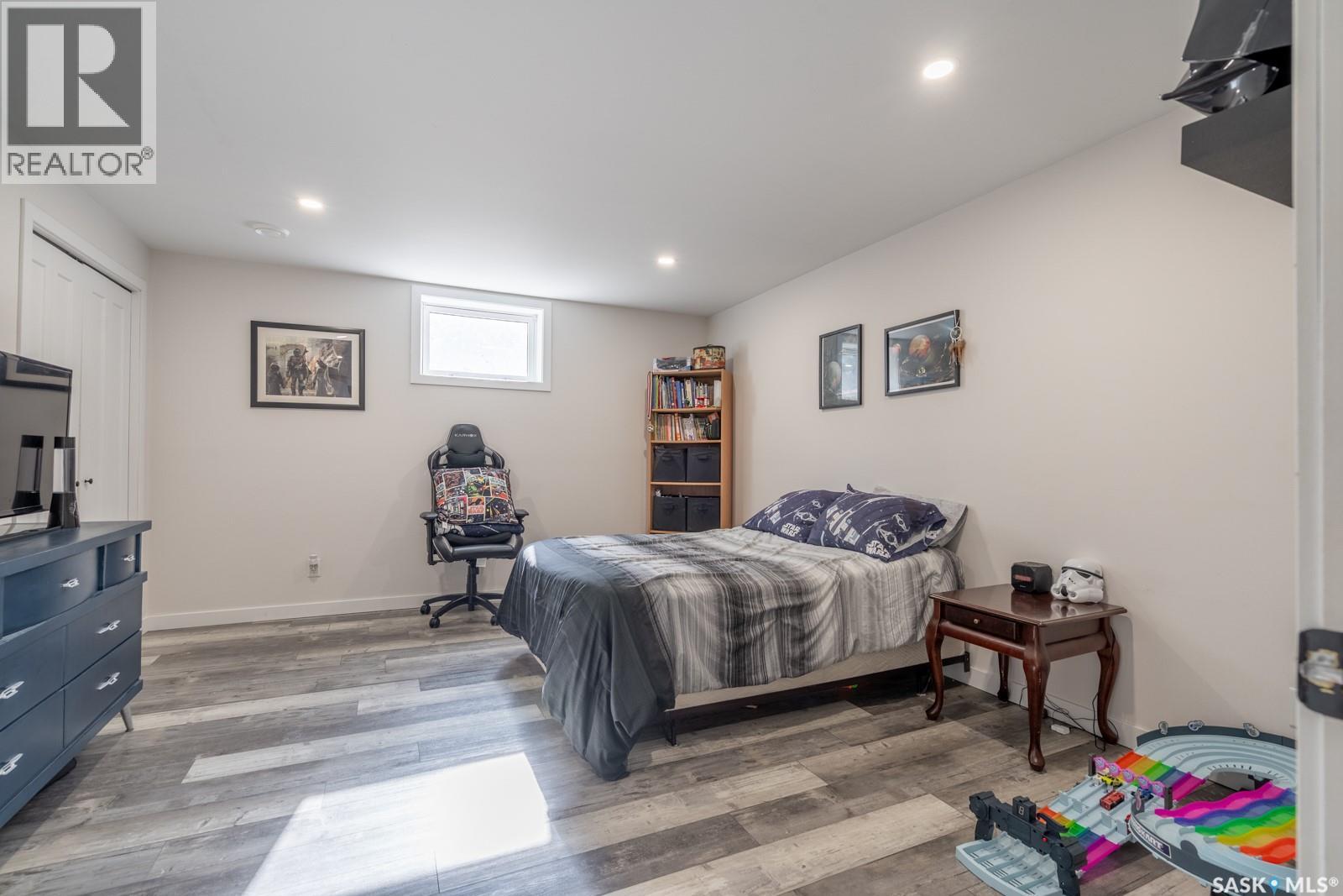 1262 James CRESCENT - 24