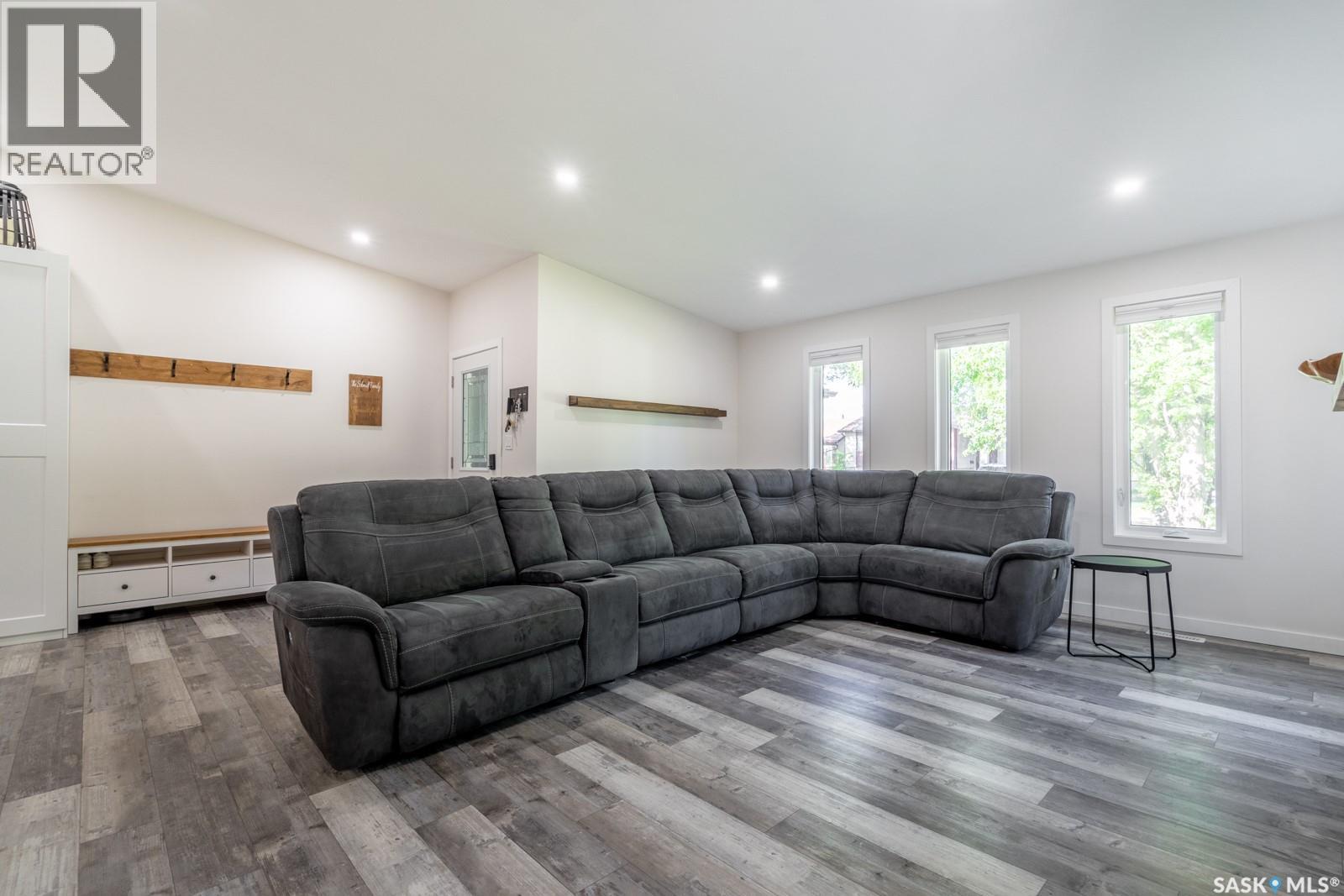 1262 James CRESCENT - 4