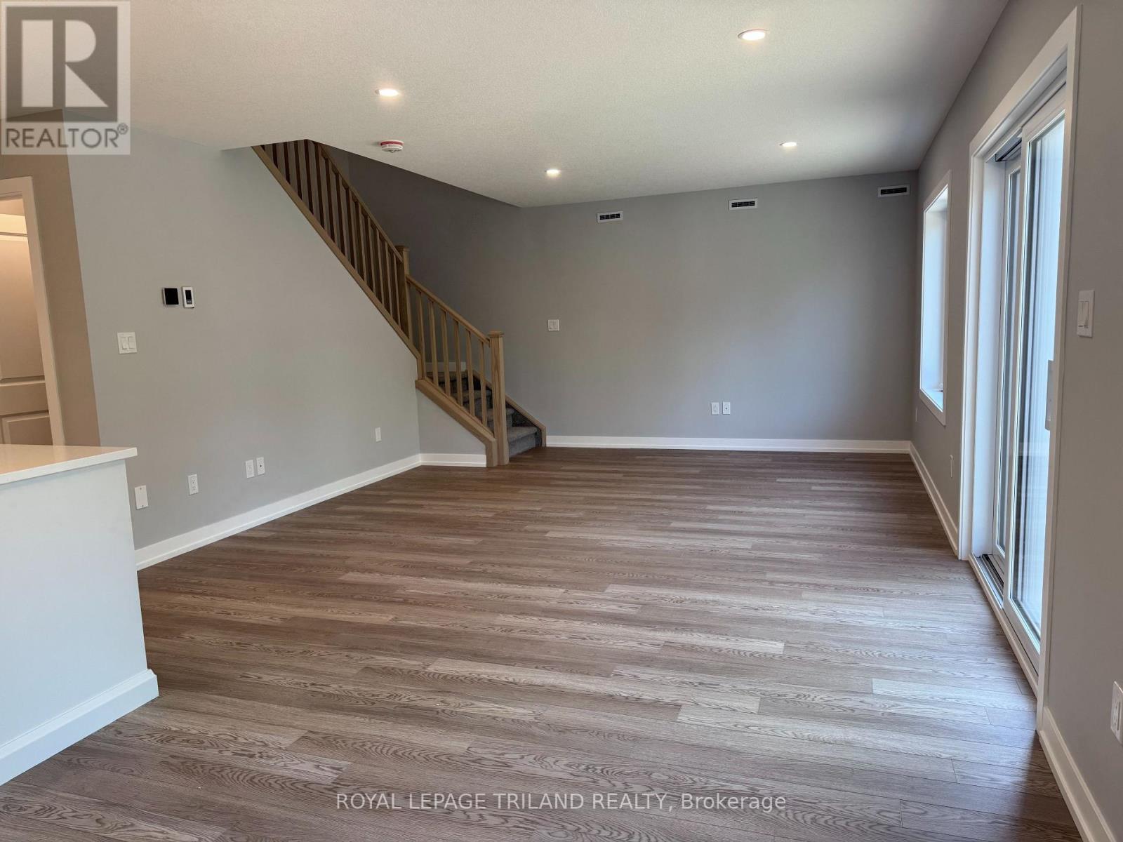 165 STYLES DRIVE - 6