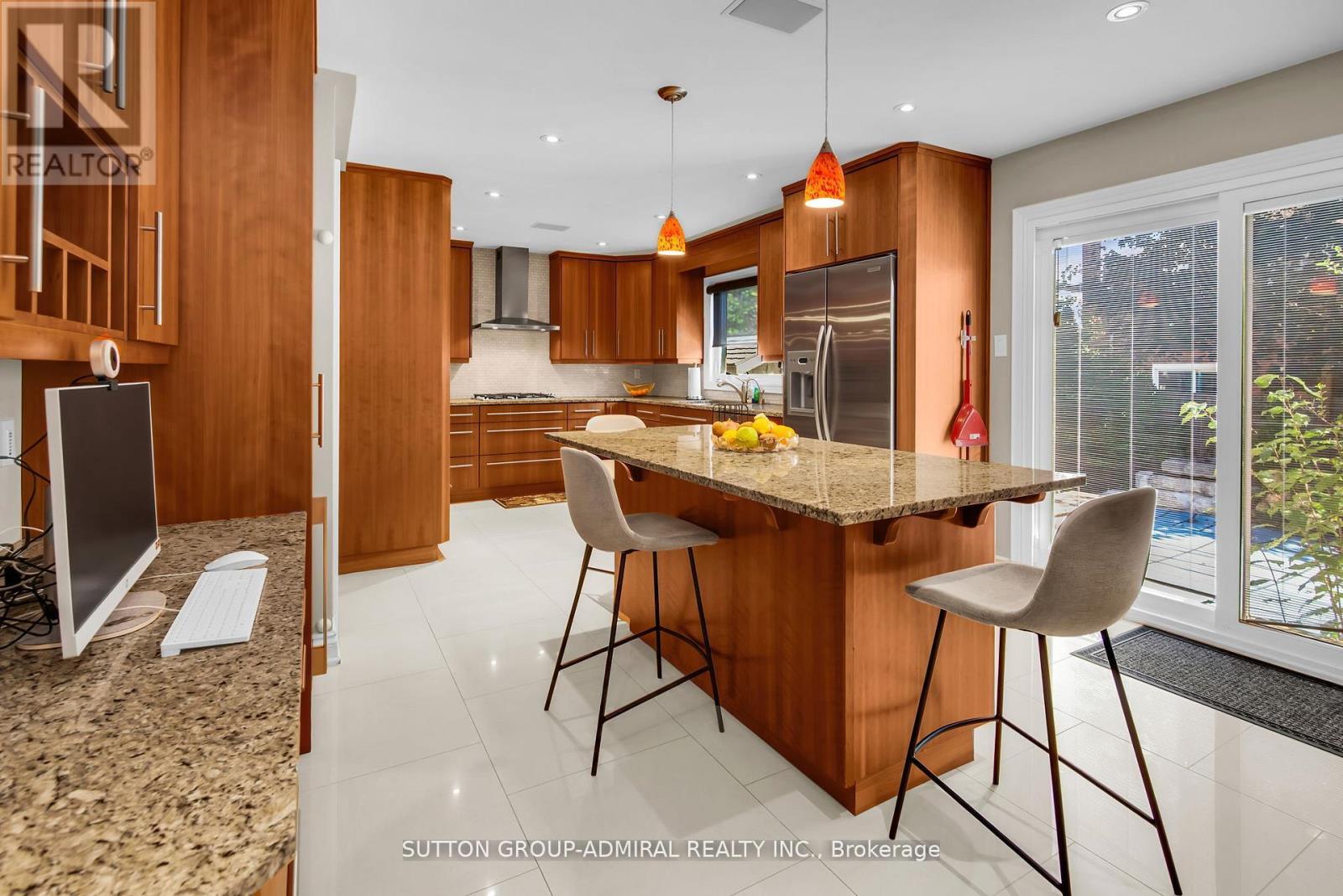 25 GRENADIER CRESCENT - 13