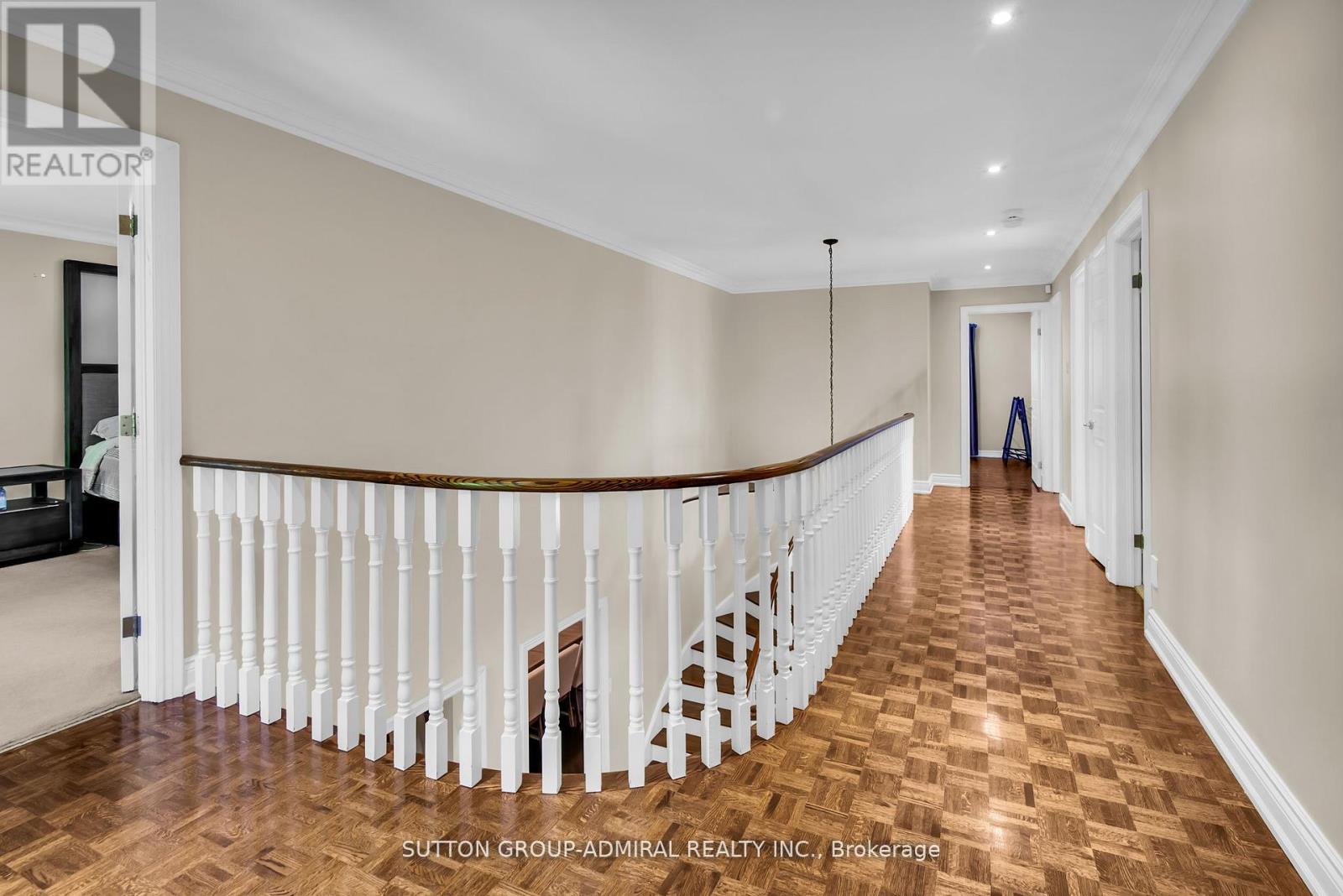 25 GRENADIER CRESCENT - 19