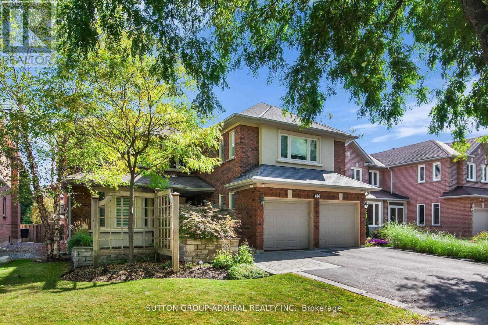 25 GRENADIER CRESCENT - 2