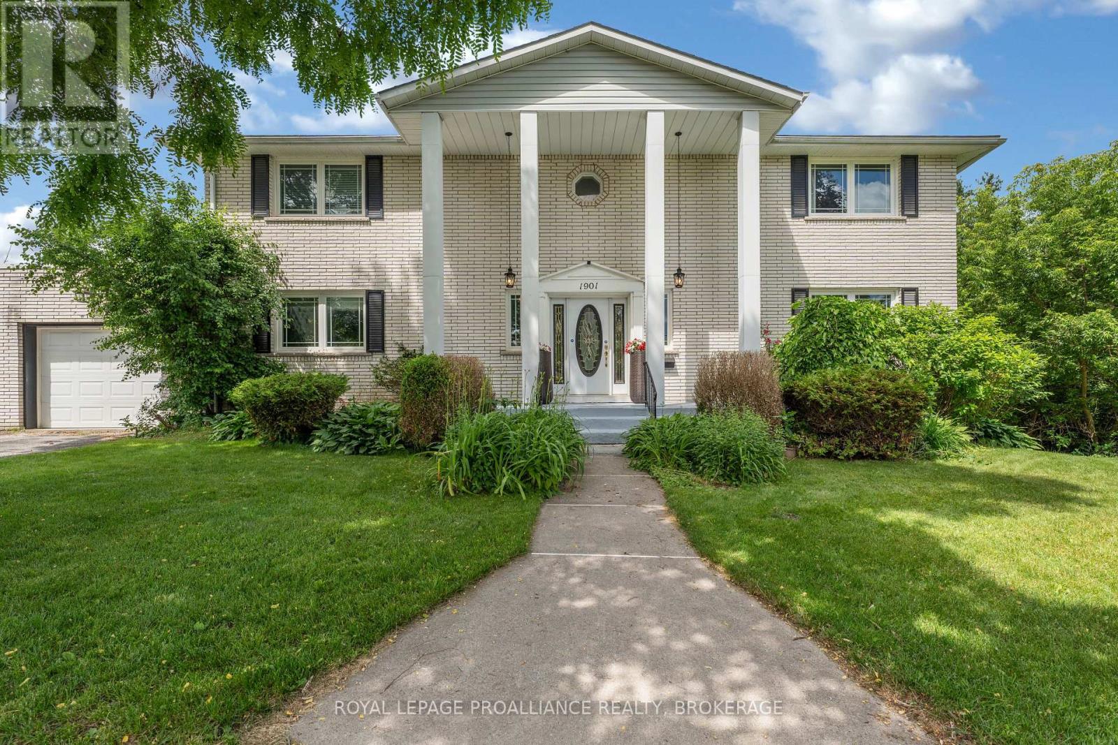 1901 SYDENHAM ROAD - 1