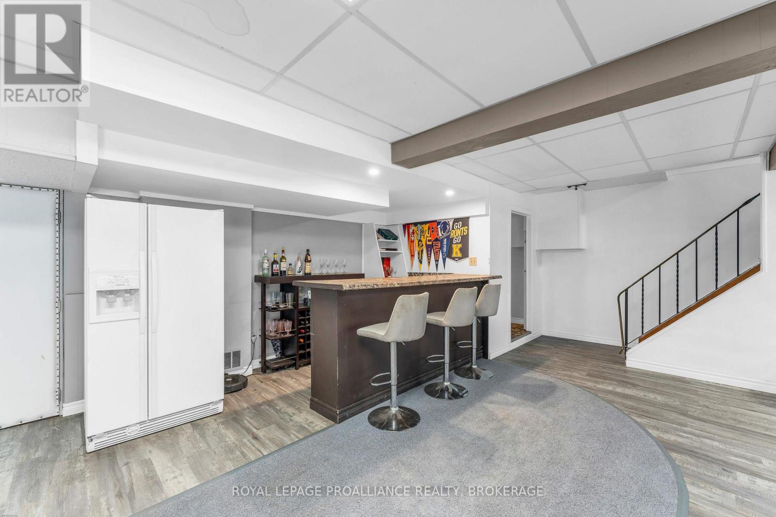 1901 SYDENHAM ROAD - 32