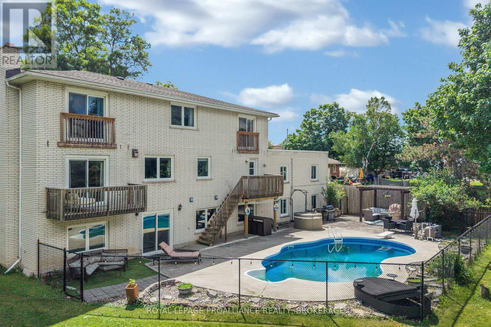1901 SYDENHAM ROAD - 46