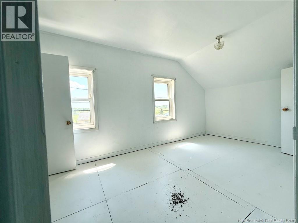 81 Lac Road - Image 18