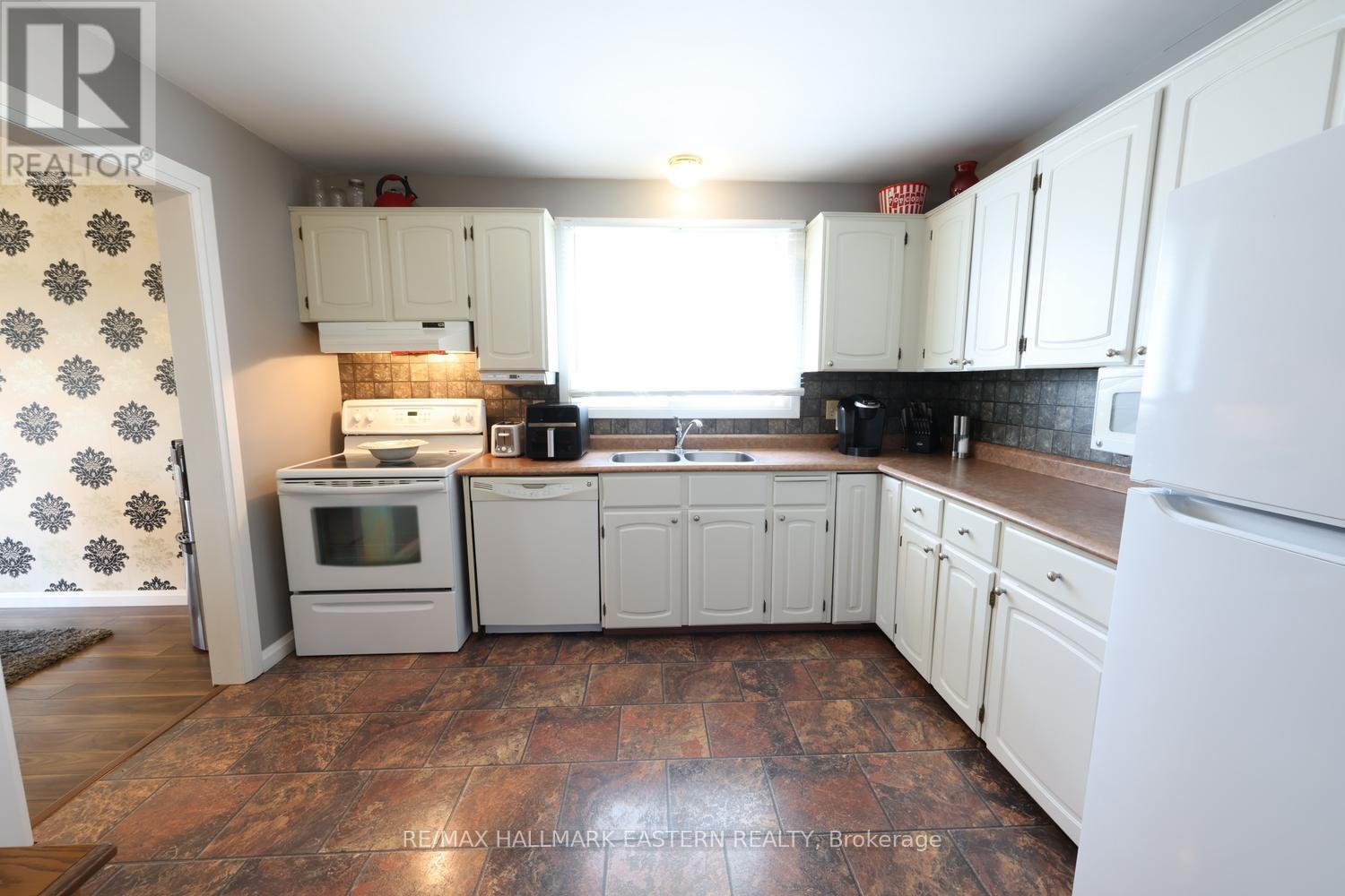 1000 CUMBERLAND AVENUE - 12