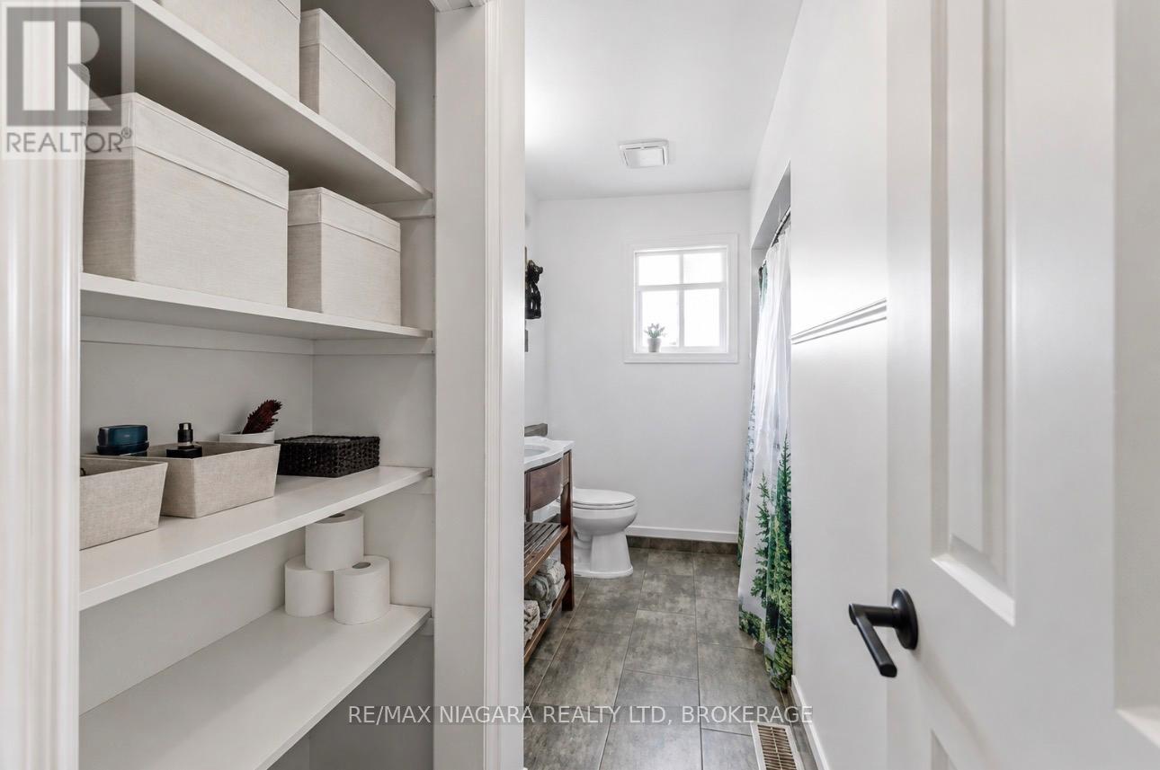 661 CARL ROAD - 11