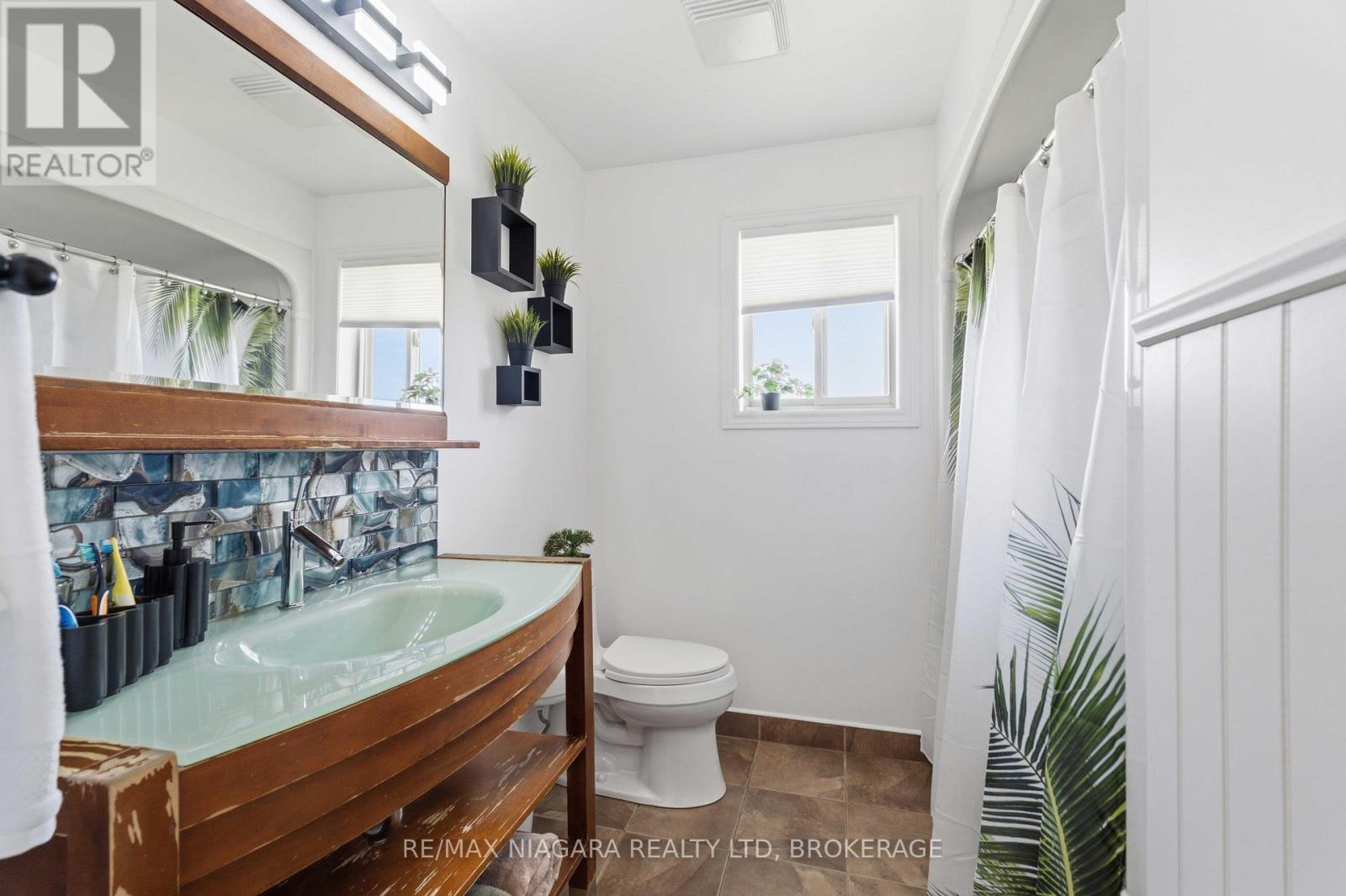 661 CARL ROAD - 12