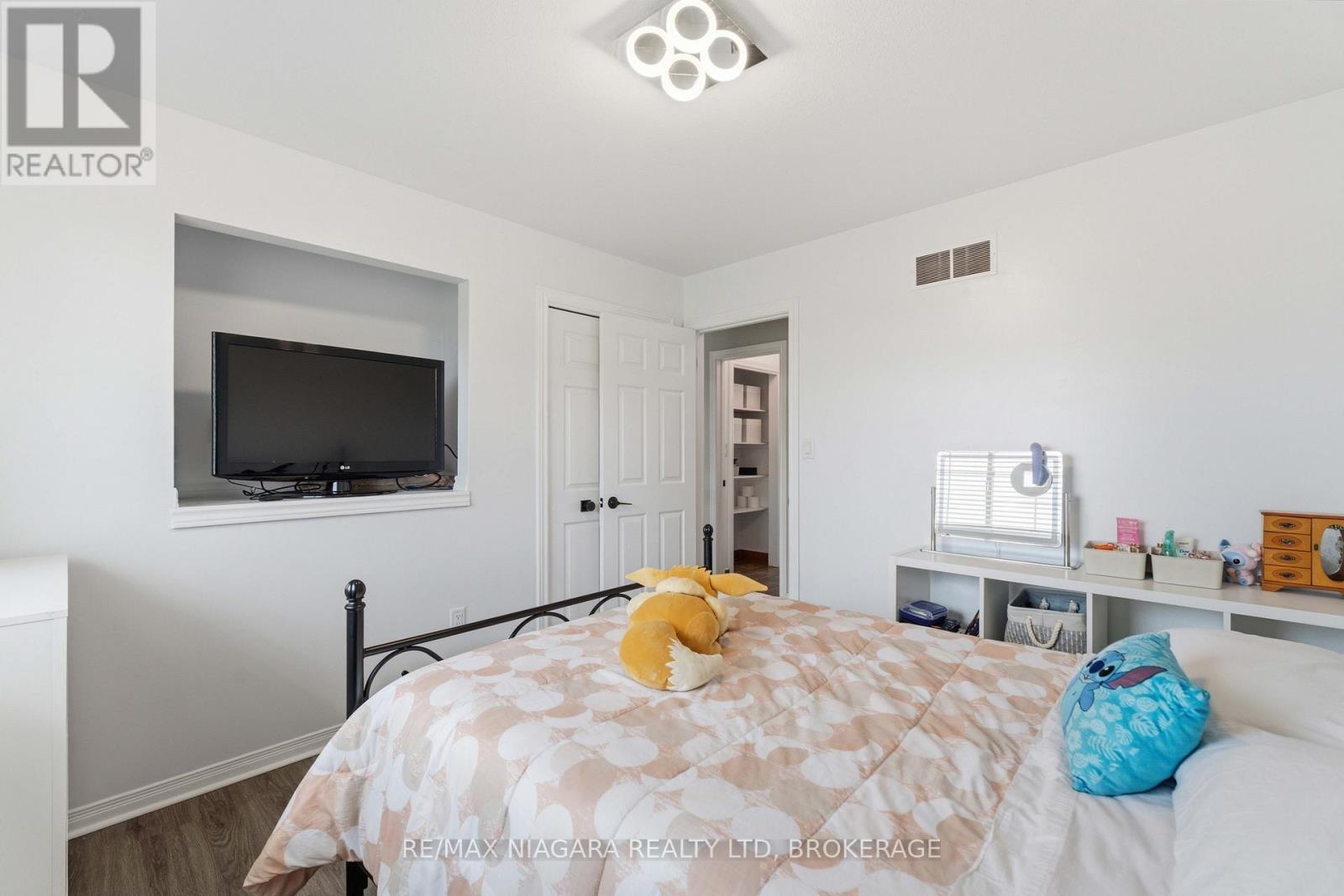 661 CARL ROAD - 17