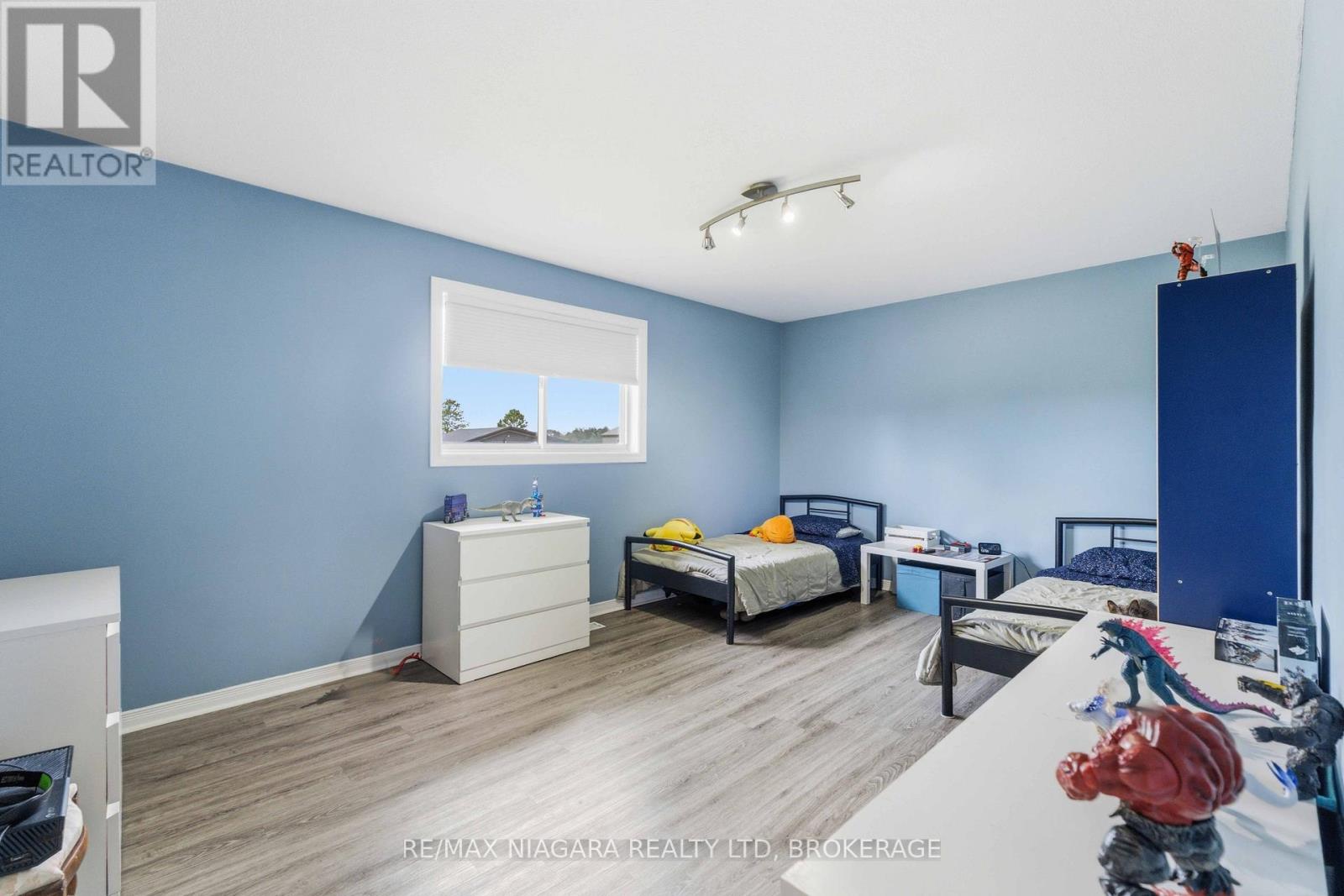 661 CARL ROAD - 13