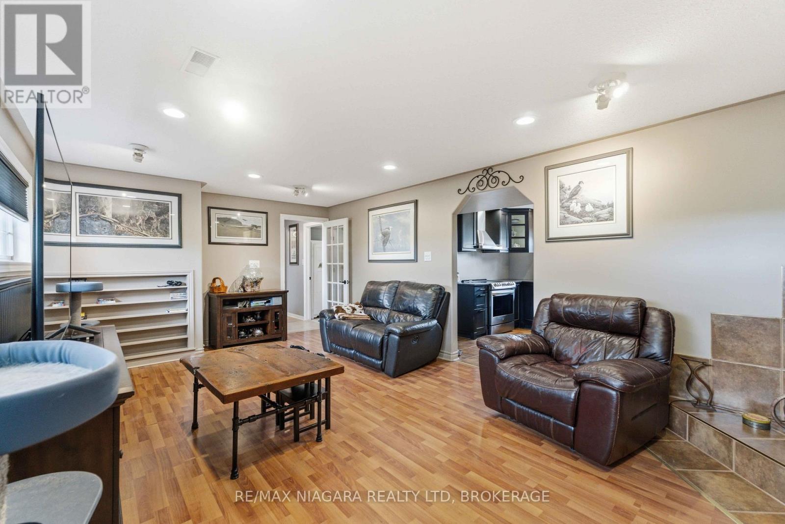 661 CARL ROAD - 23