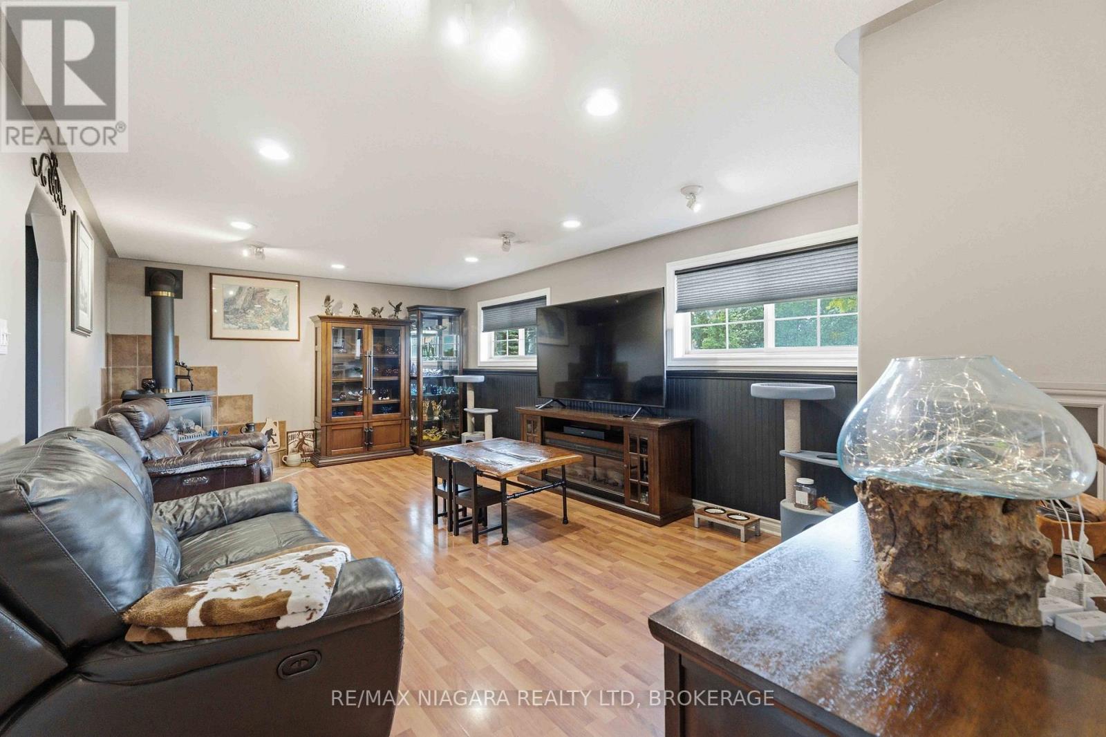 661 CARL ROAD - 22