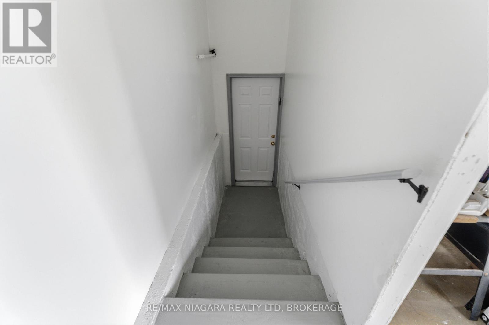 661 CARL ROAD - 31