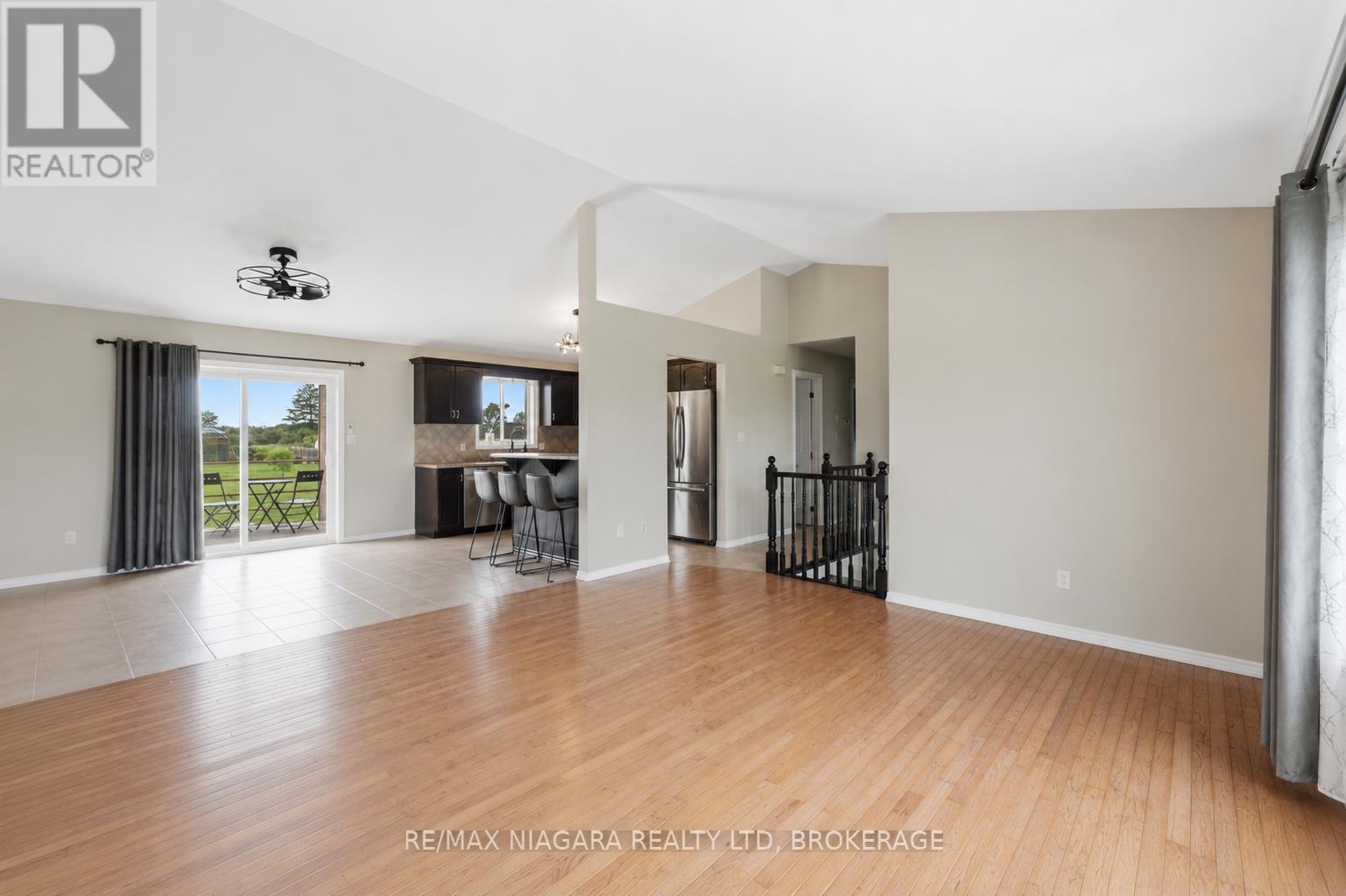 661 CARL ROAD - 4