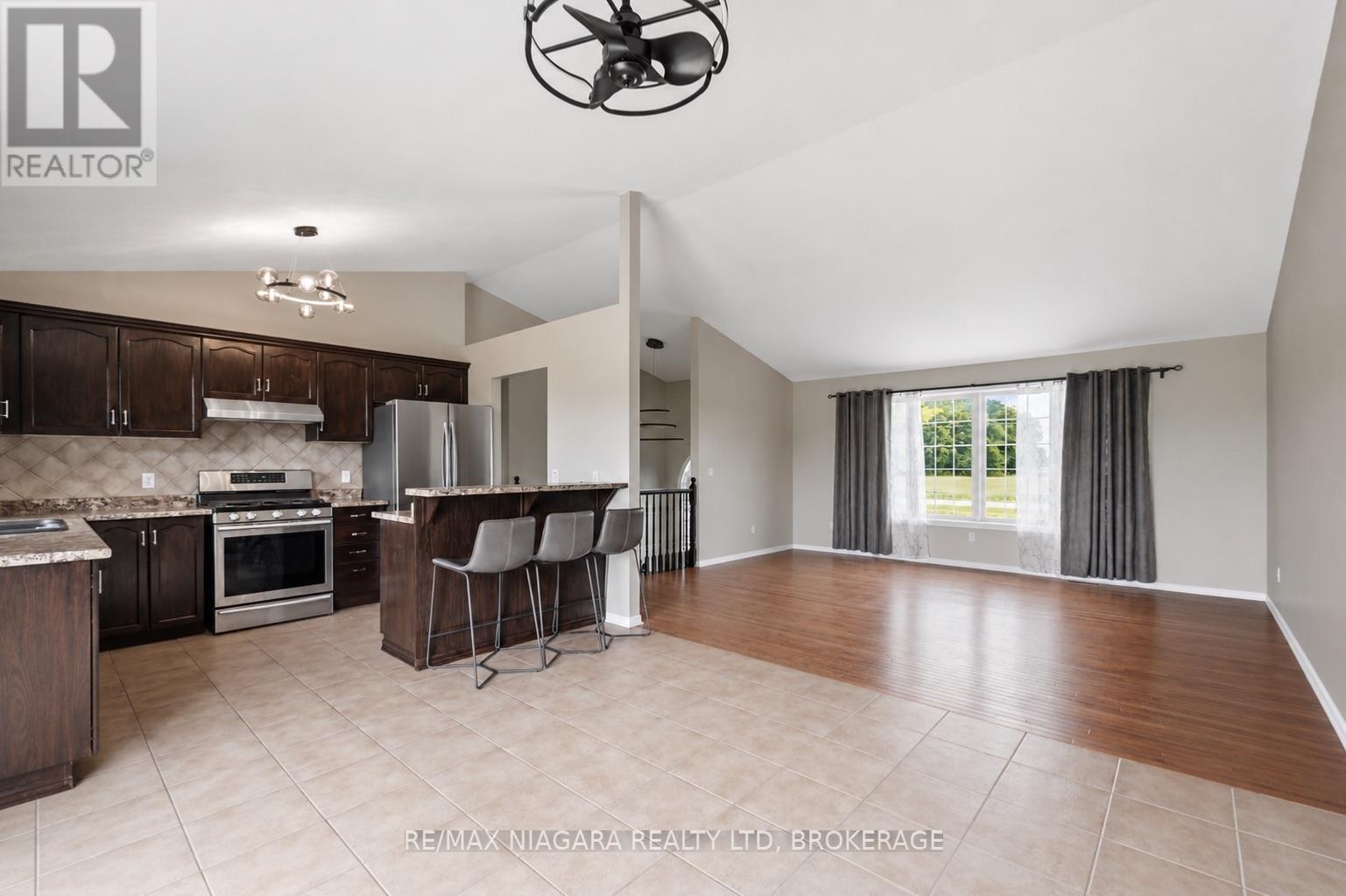 661 CARL ROAD - 6
